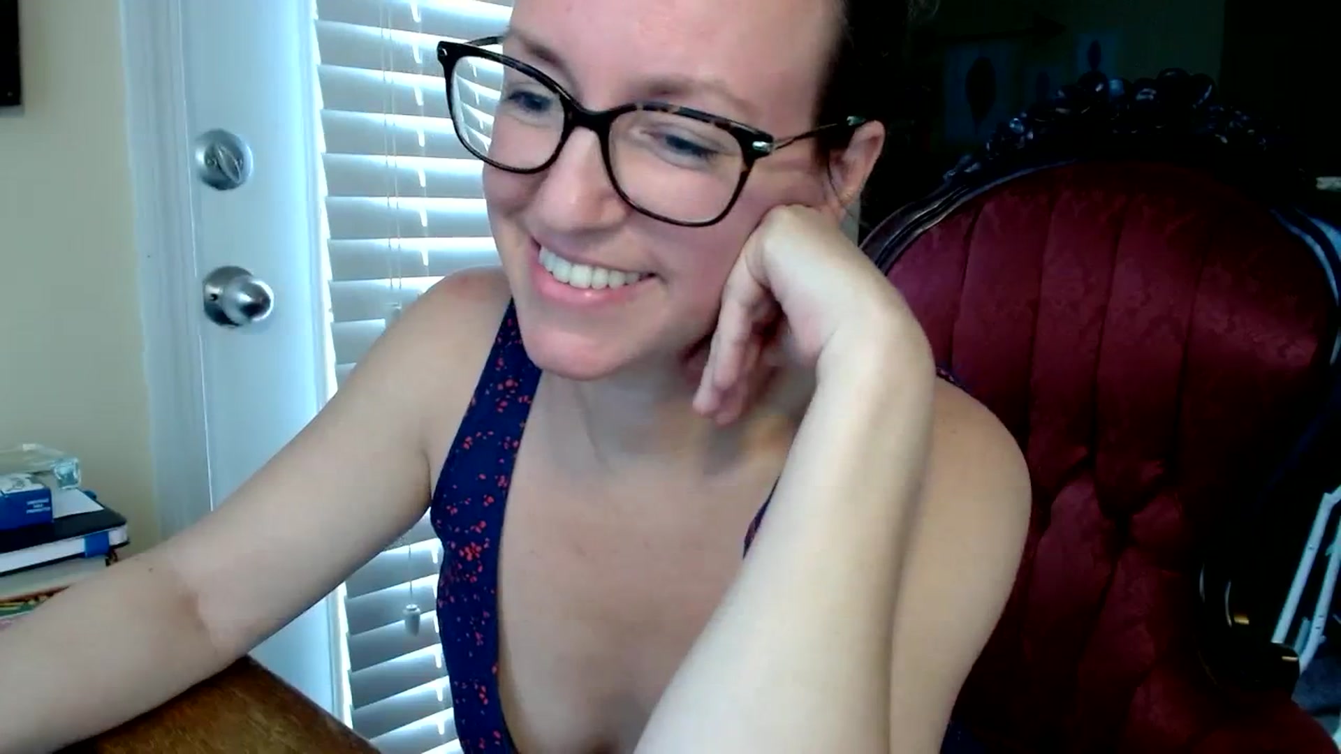 Gallery image thumbnail from AmiRobertsXO's myfreecams stream on, 08/29/2023, 14:18 image 12 of 20