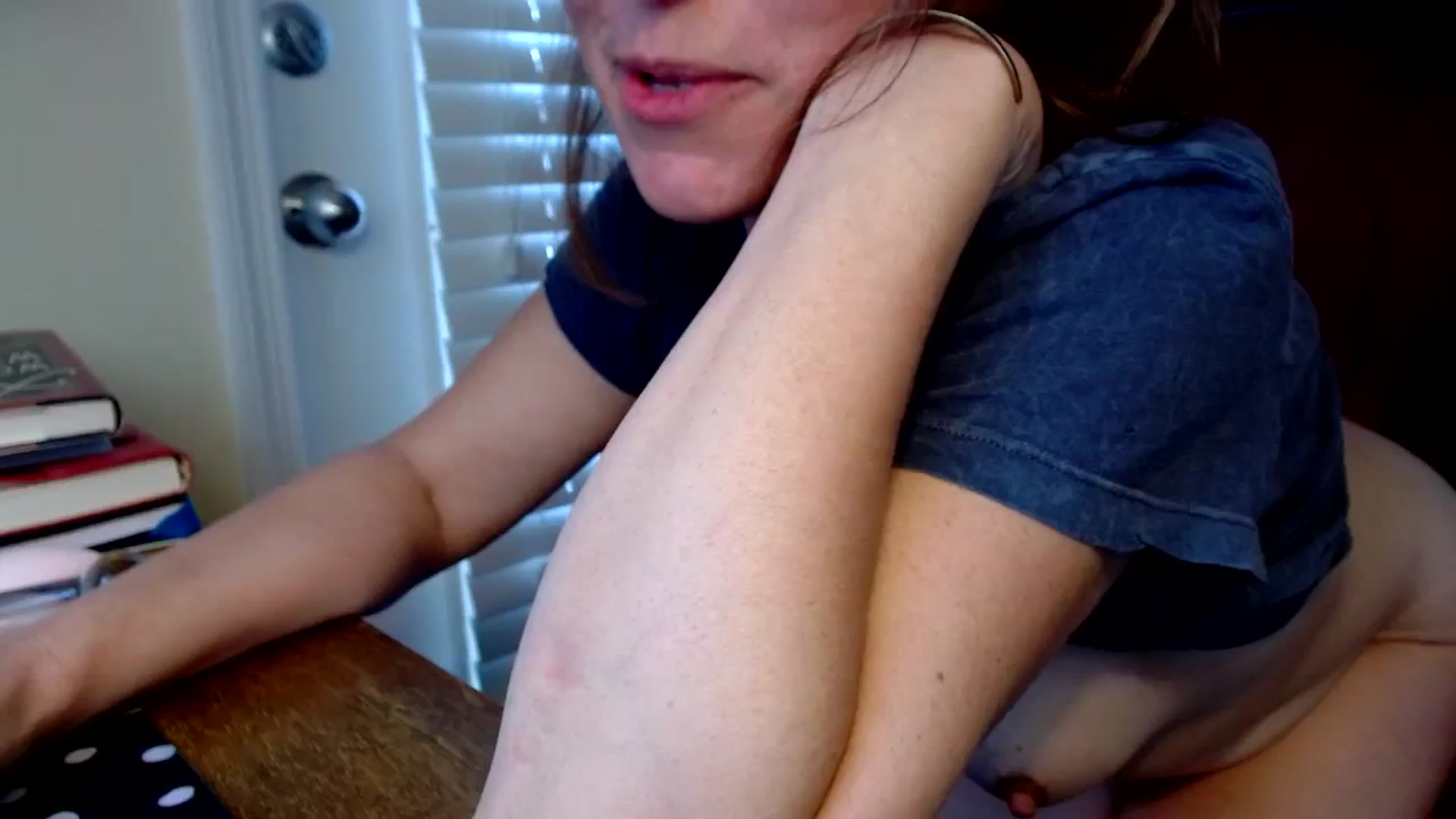 Gallery image thumbnail from AmiRobertsXO's myfreecams stream on, 09/09/2023, 20:25 image 4 of 20