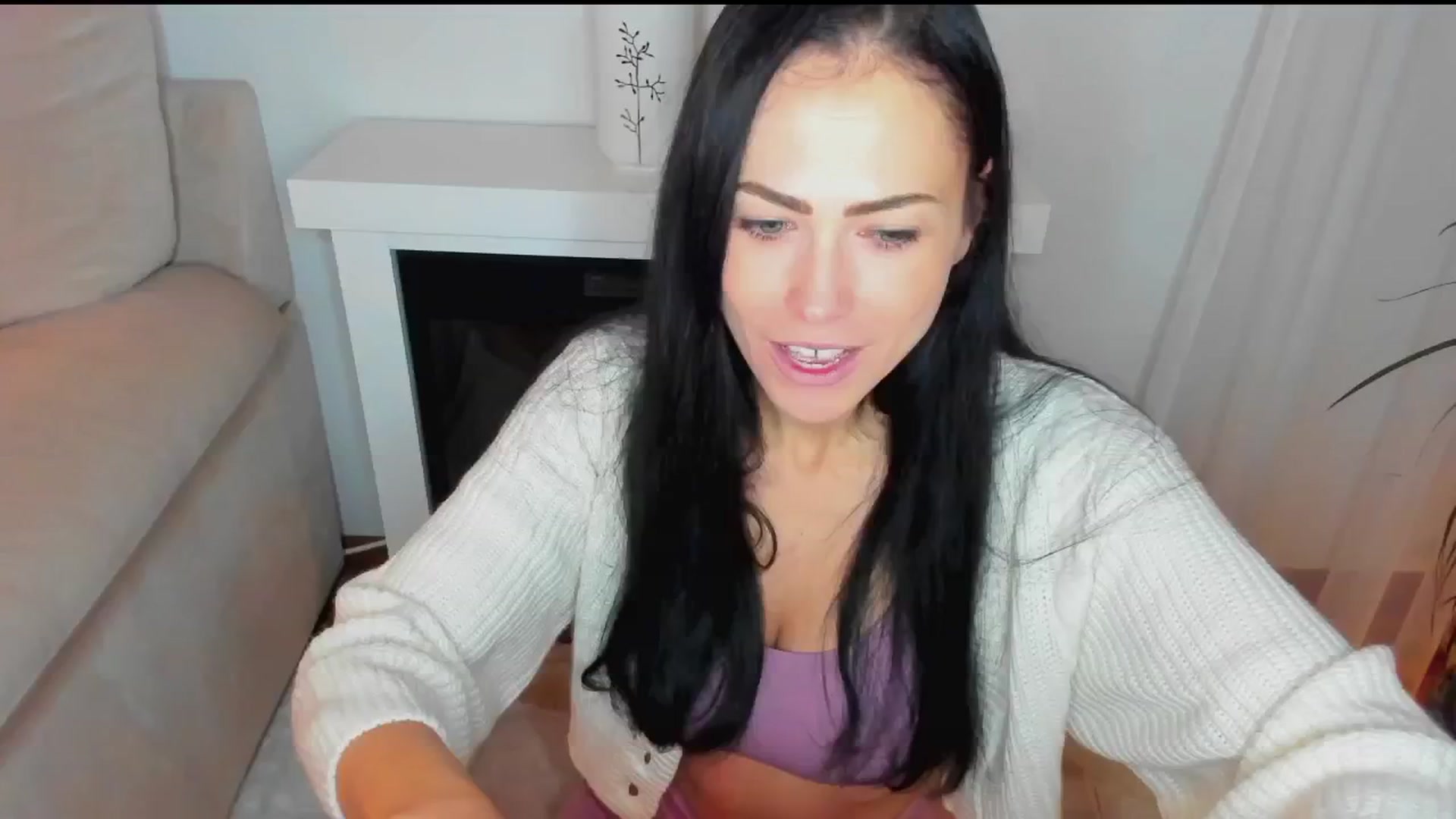 Gallery image thumbnail from AmiZing's myfreecams stream on, 11/22/2024, 06:55 image 1 of 20