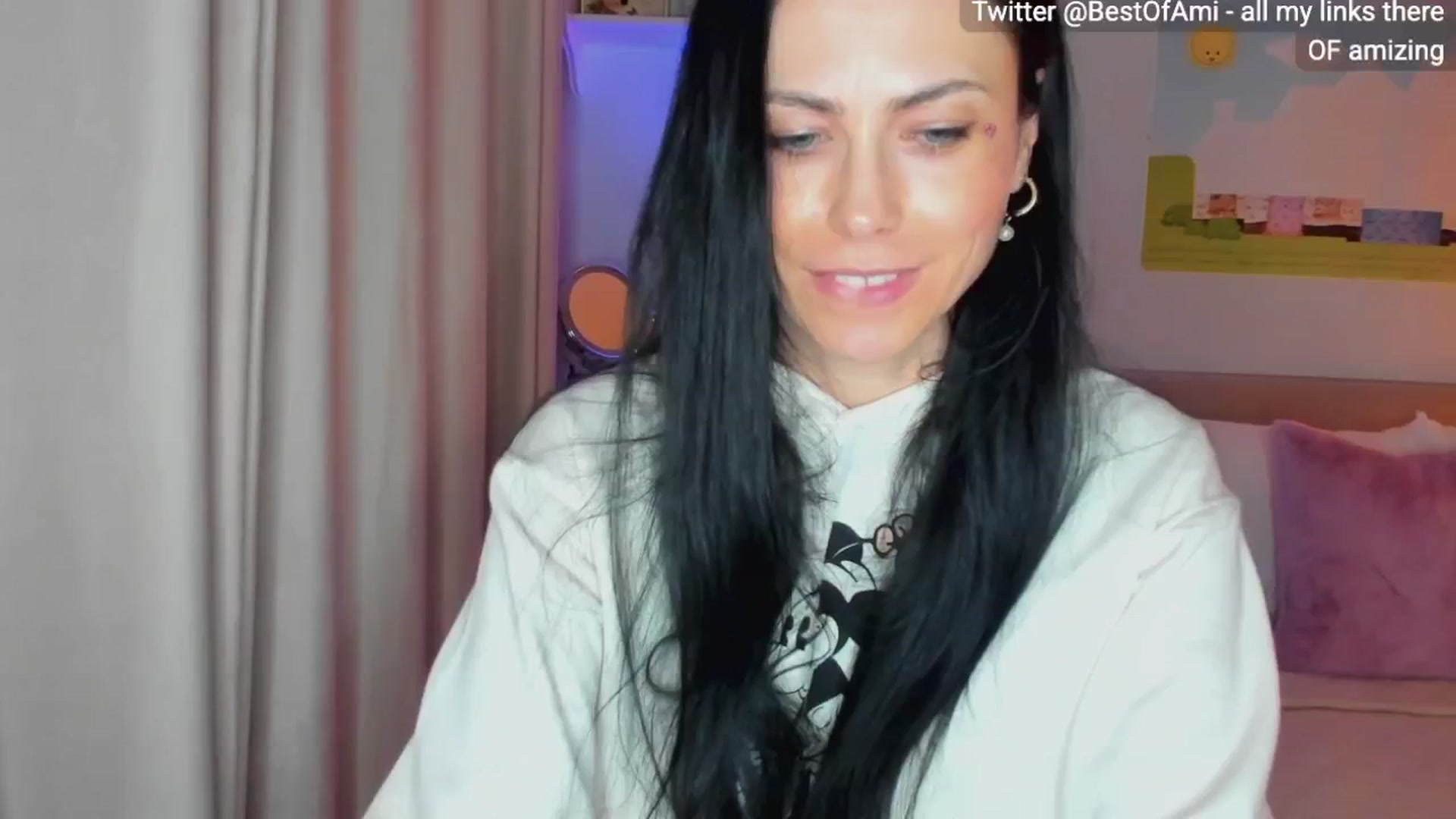 Gallery image thumbnail from AmiZing's myfreecams stream on, 02/17/2025, 19:17 image 11 of 20
