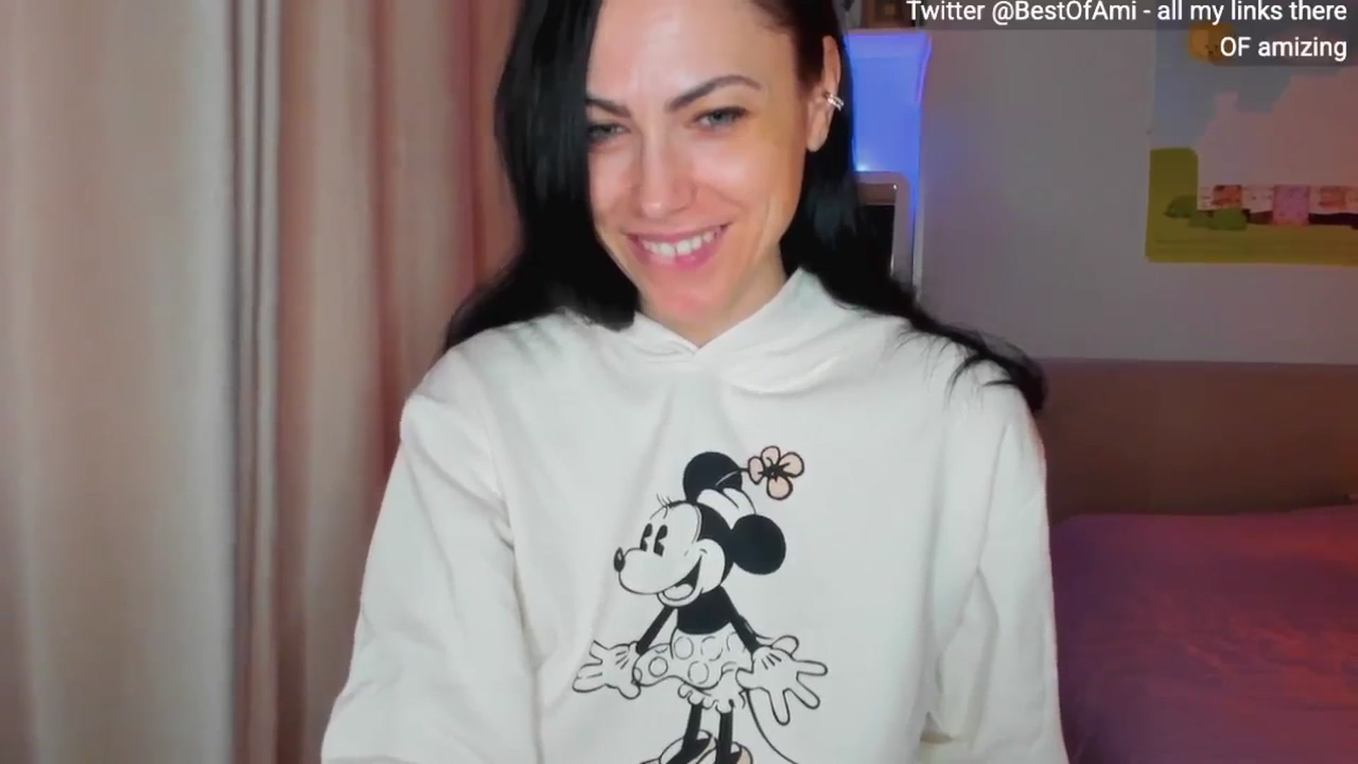Gallery image thumbnail from AmiZing's myfreecams stream on, 03/17/2025, 06:23 image 17 of 20