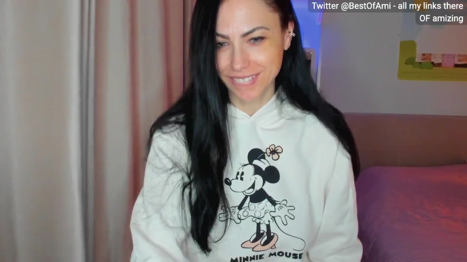 Gallery image thumbnail from AmiZing's myfreecams stream on, 03/17/2025, 06:23 image 3 of 20