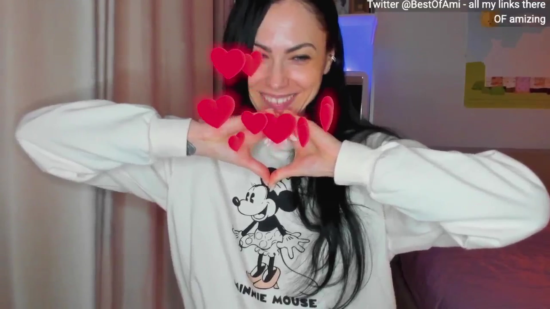 Gallery image thumbnail from AmiZing's myfreecams stream on, 03/17/2025, 06:23 image 15 of 20