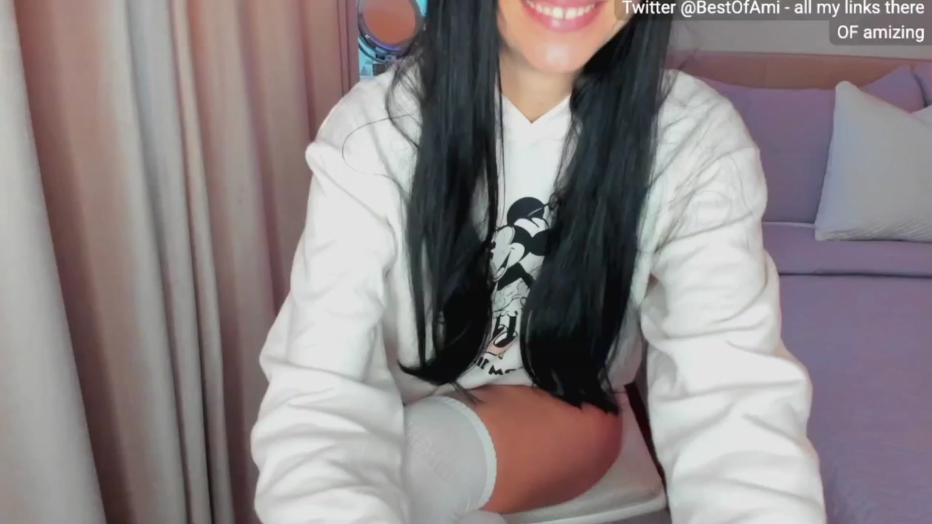 Gallery image thumbnail from AmiZing's myfreecams stream on, 03/20/2025, 08:00 image 10 of 20