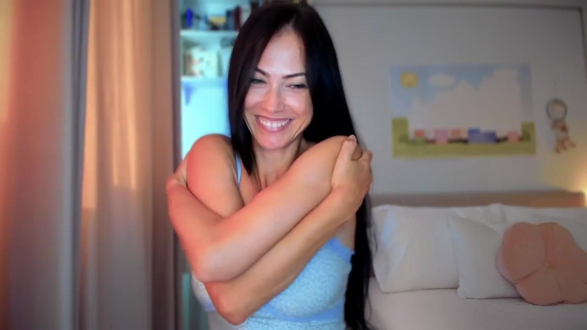 Gallery image thumbnail from AmiZing's myfreecams stream on, 08/19/2025, 05:29 image 5 of 20