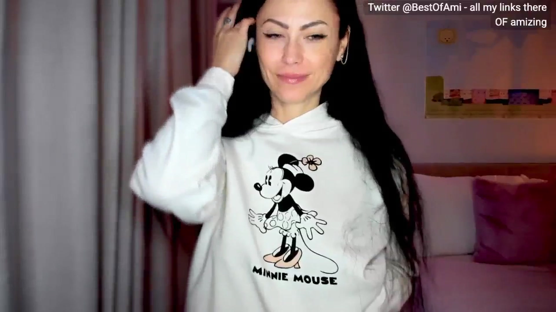 Gallery image thumbnail from AmiZing's myfreecams stream on, 11/14/2025, 05:00 image 9 of 20