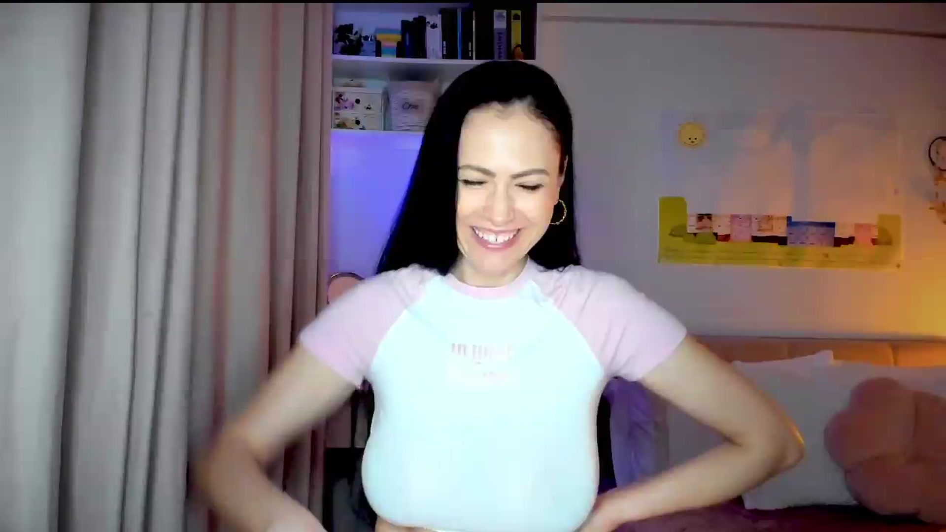 Gallery image thumbnail from AmiZing's myfreecams stream on, 07/14/2026, 19:53 image 16 of 20