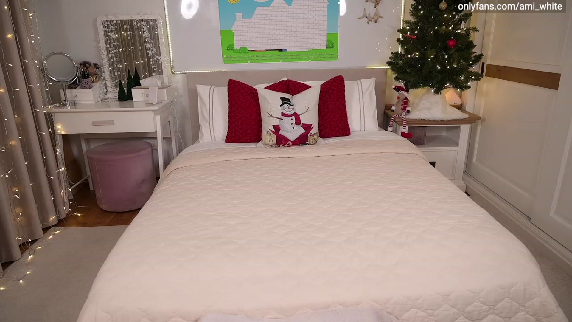 Gallery image thumbnail from Ami_White's myfreecams stream on, 12/12/2022, 16:23 image 7 of 20