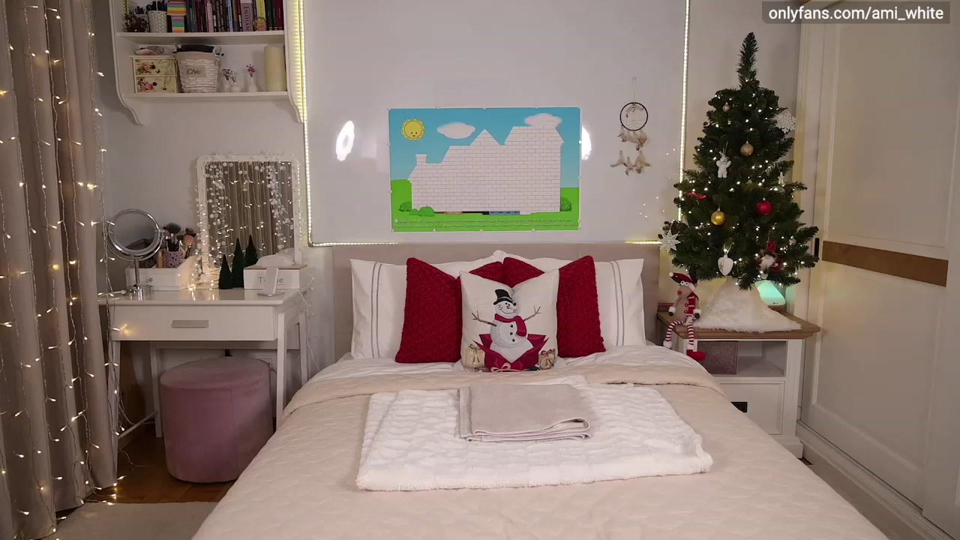 Gallery image thumbnail from Ami_White's myfreecams stream on, 12/16/2022, 19:20 image 2 of 20