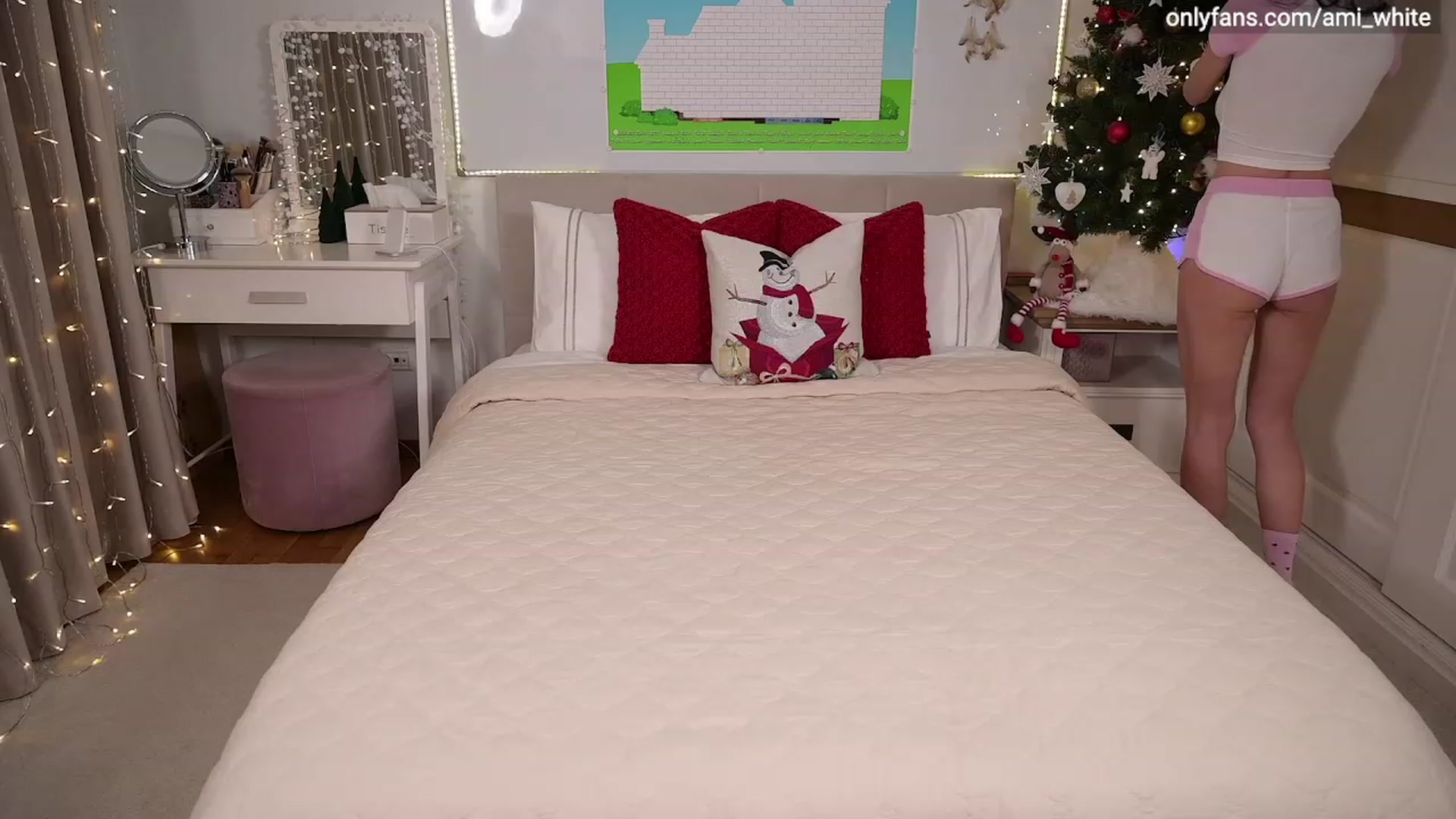 Gallery image thumbnail from Ami_White's myfreecams stream on, 01/10/2023, 15:18 image 3 of 20