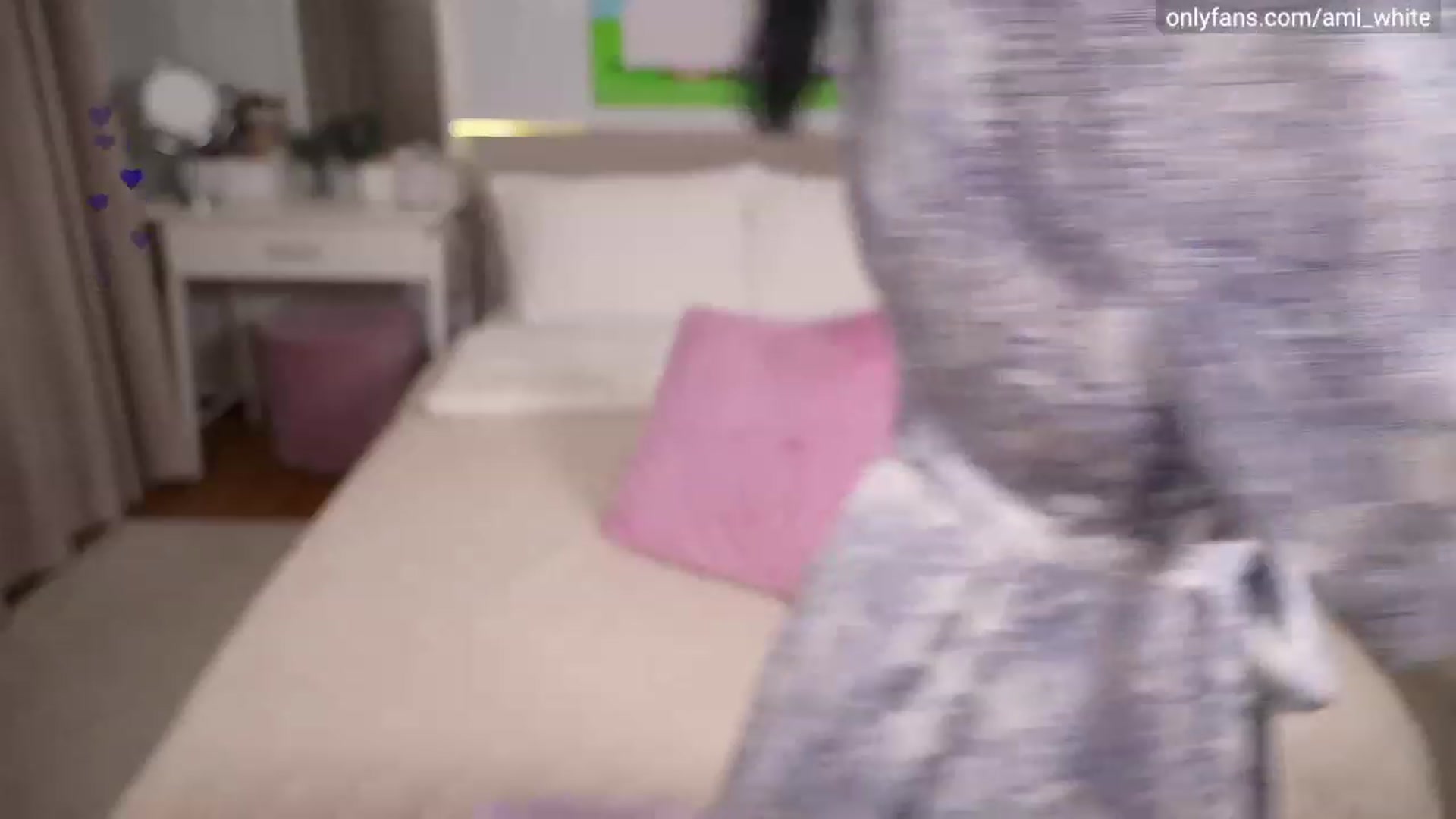 Gallery image thumbnail from Ami_White's myfreecams stream on, 01/27/2023, 18:32 image 17 of 20