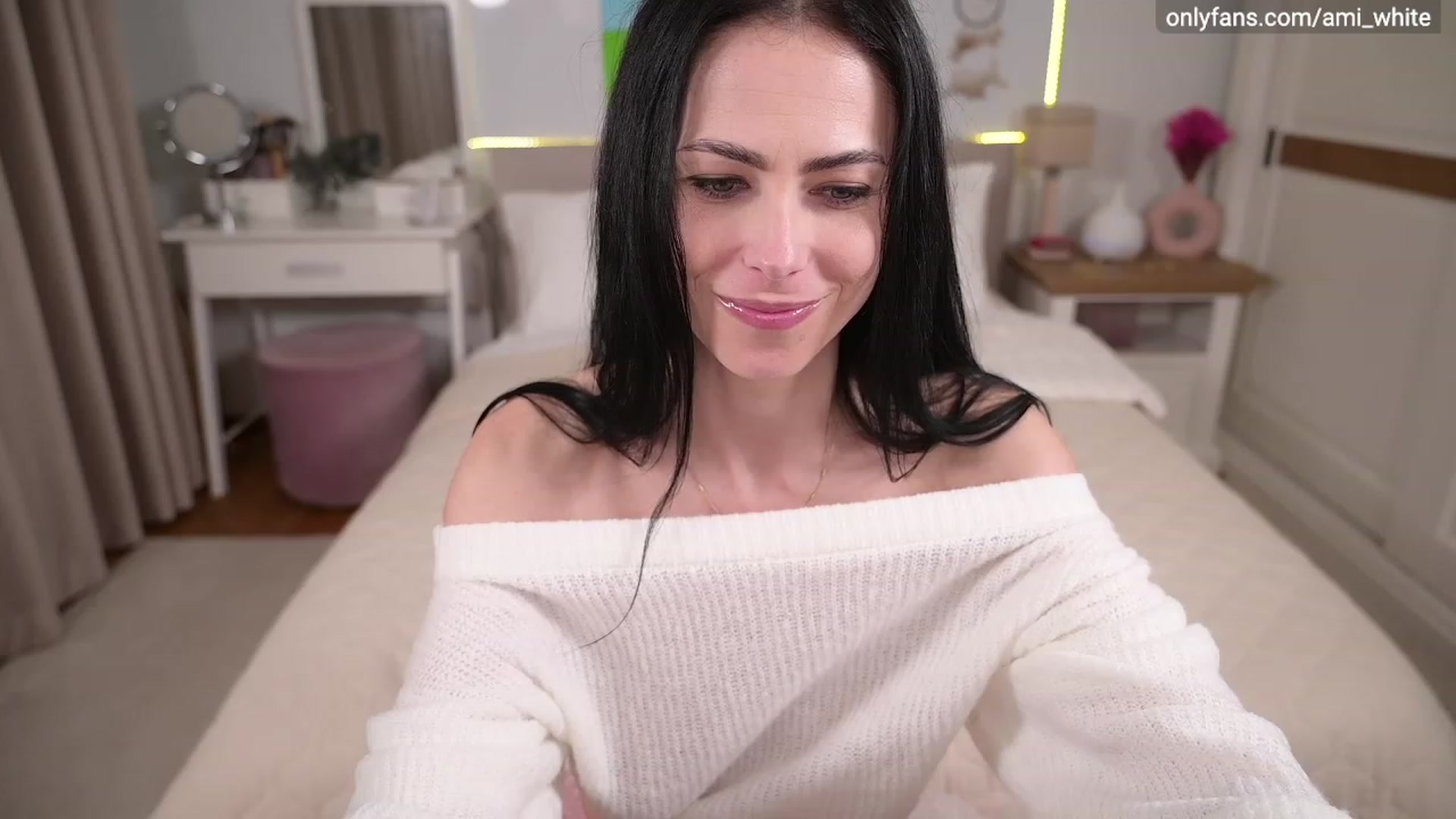 Gallery image thumbnail from Ami_White's myfreecams stream on, 02/18/2023, 19:24 image 5 of 20