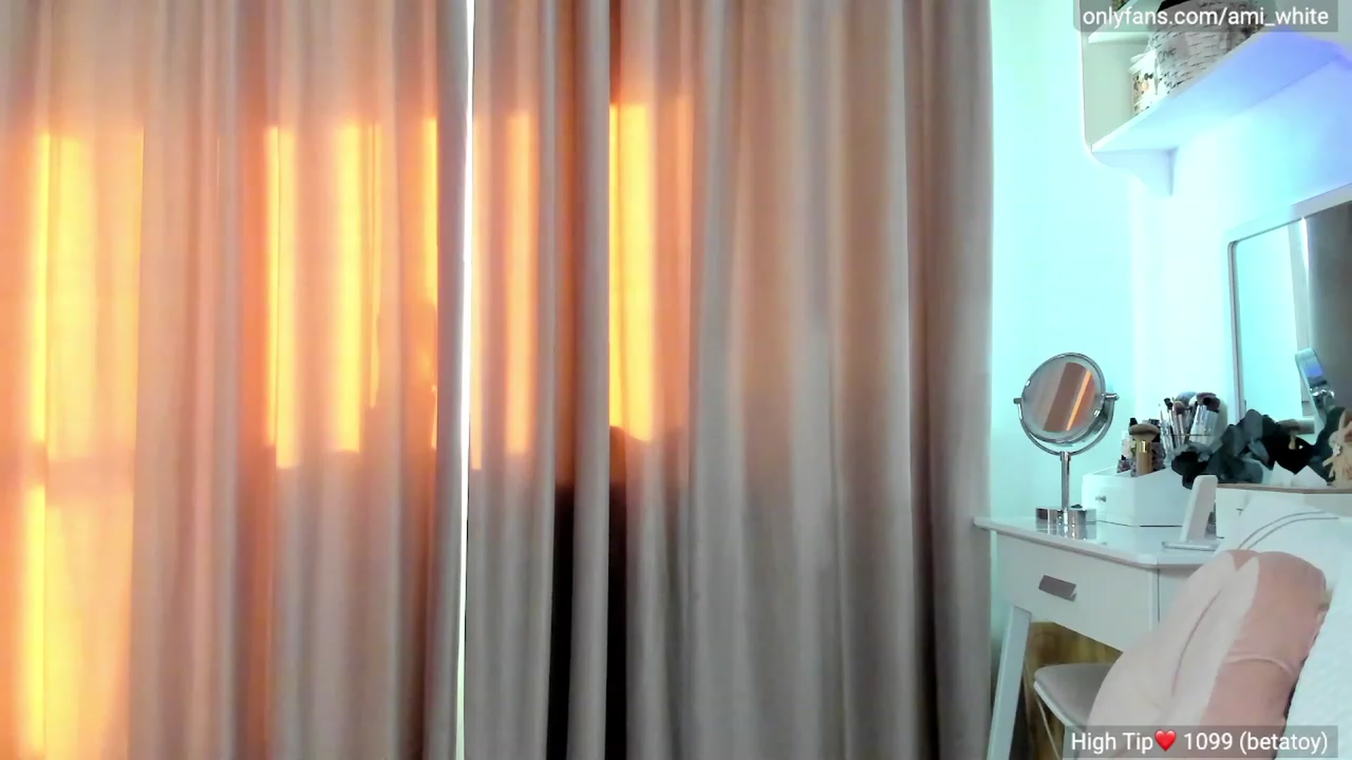 Gallery image thumbnail from Ami_White's myfreecams stream on, 04/30/2023, 06:19 image 5 of 20