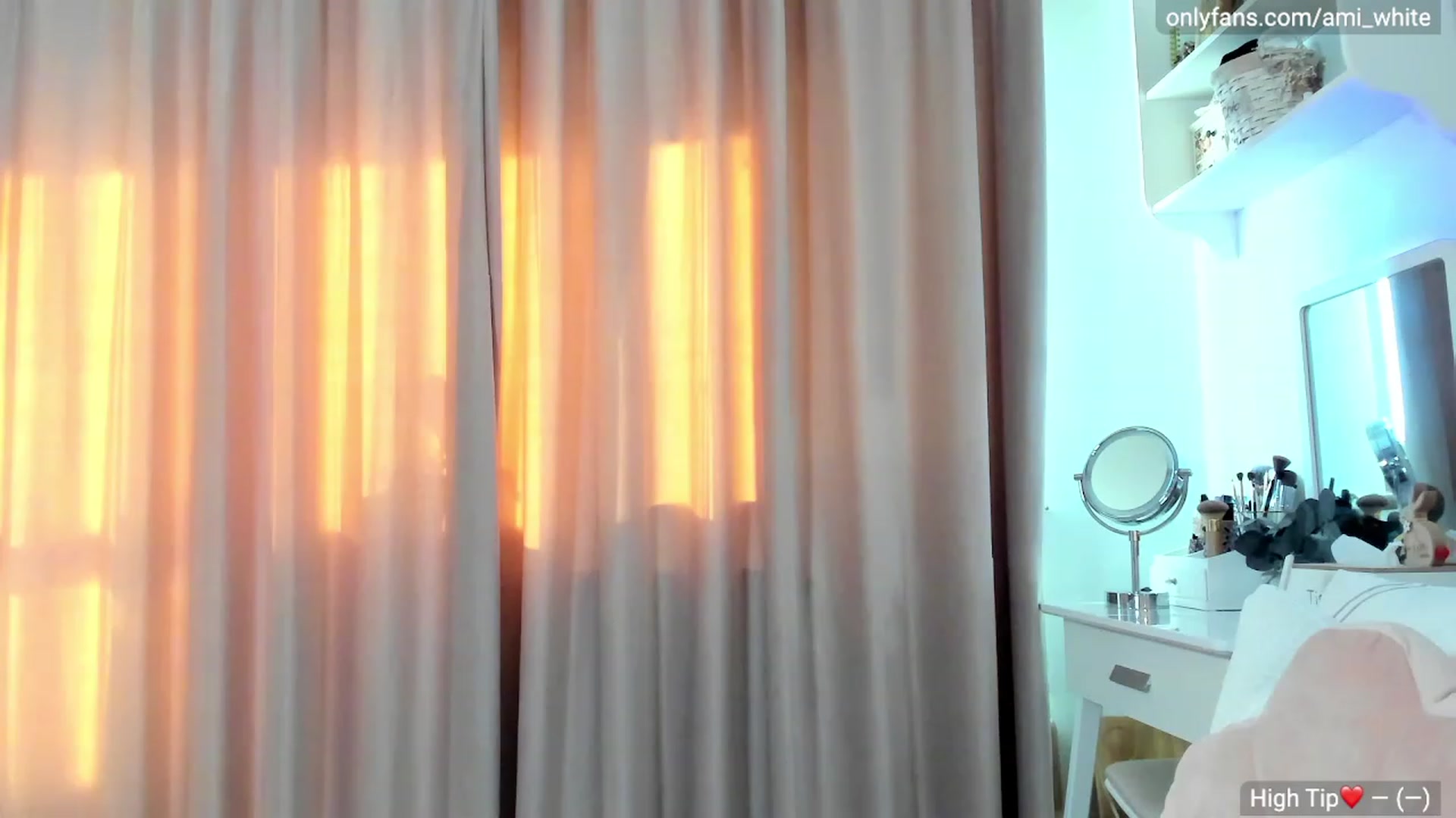 Gallery image thumbnail from Ami_White's myfreecams stream on, 05/02/2023, 05:55 image 9 of 20