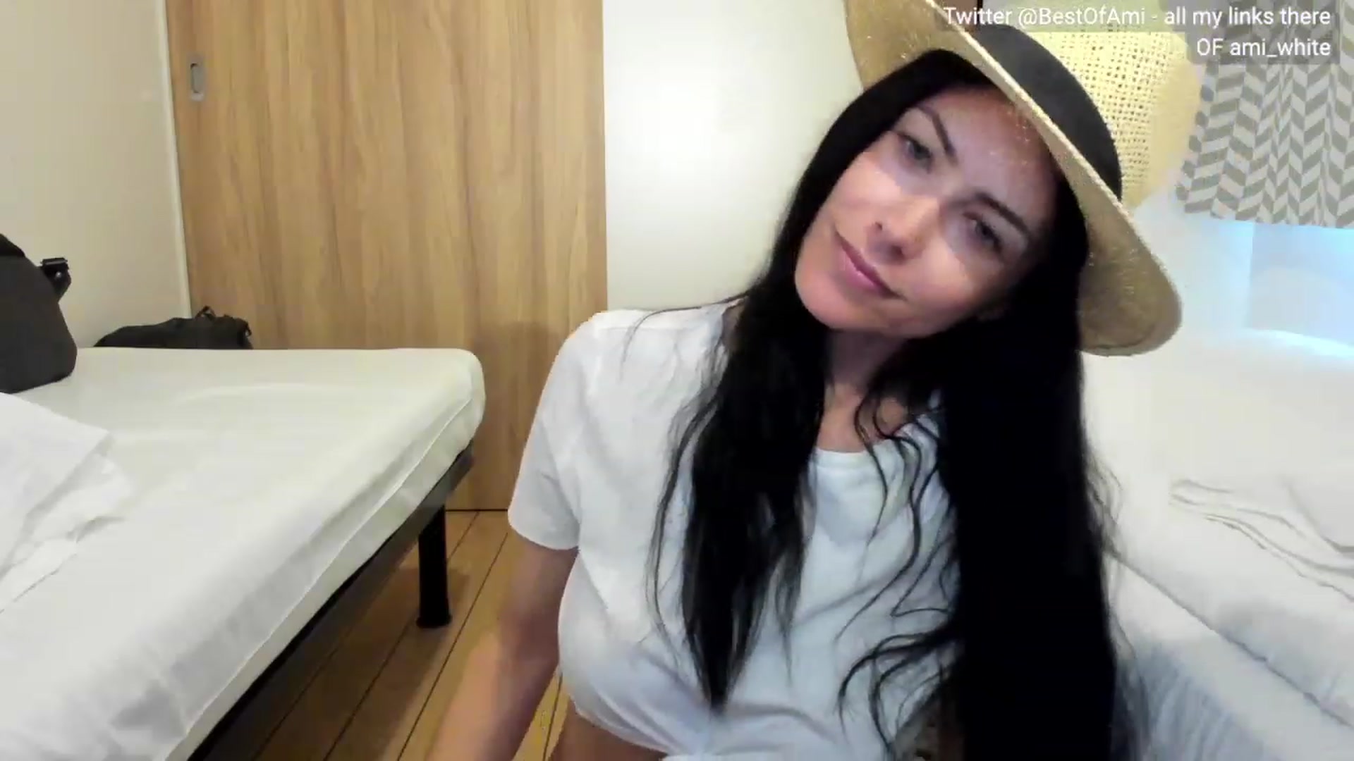 Gallery image thumbnail from Ami_White's myfreecams stream on, 07/28/2023, 09:40 image 15 of 20