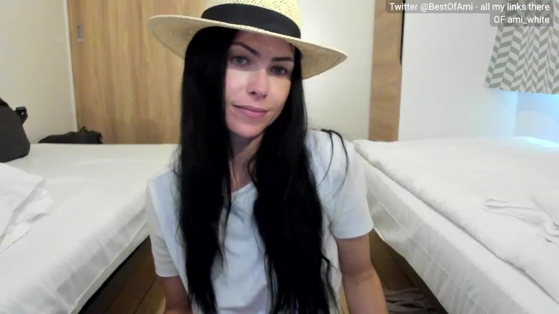 Gallery image thumbnail from Ami_White's myfreecams stream on, 07/28/2023, 09:40 image 16 of 20
