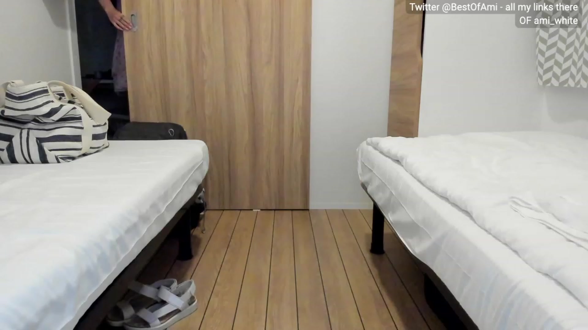 Gallery image thumbnail from Ami_White's myfreecams stream on, 07/29/2023, 20:38 image 2 of 20