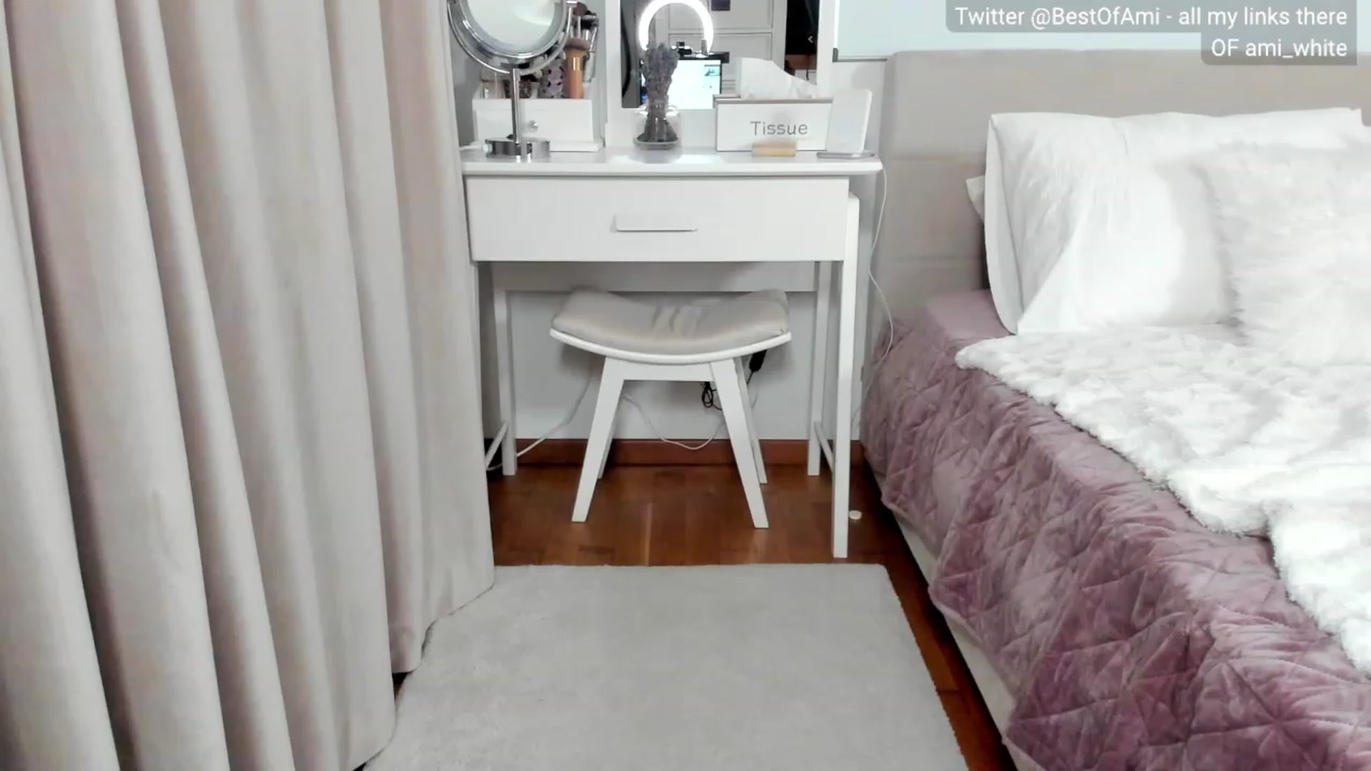 Gallery image thumbnail from Ami_White's myfreecams stream on, 11/18/2023, 05:37 image 5 of 20