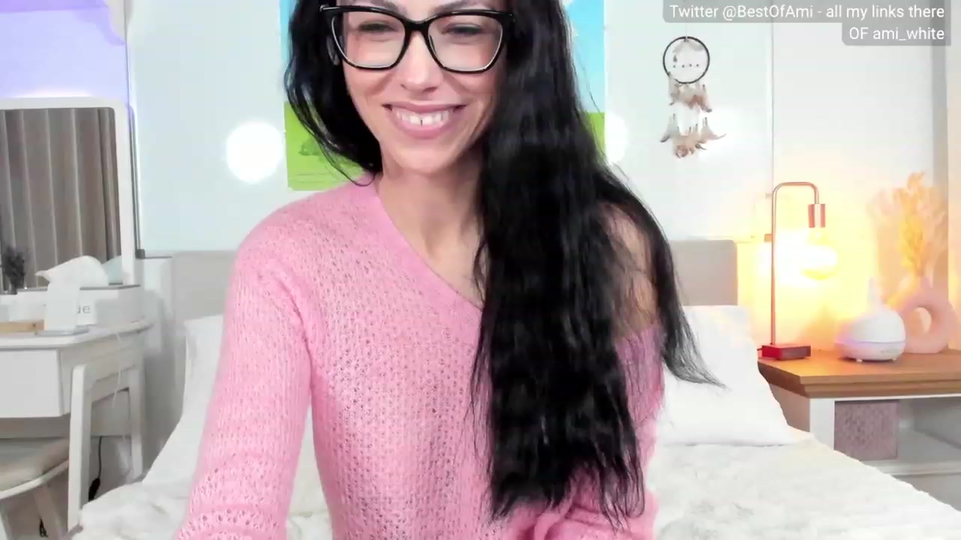 Gallery image thumbnail from Ami_White's myfreecams stream on, 11/29/2023, 04:46 image 8 of 20