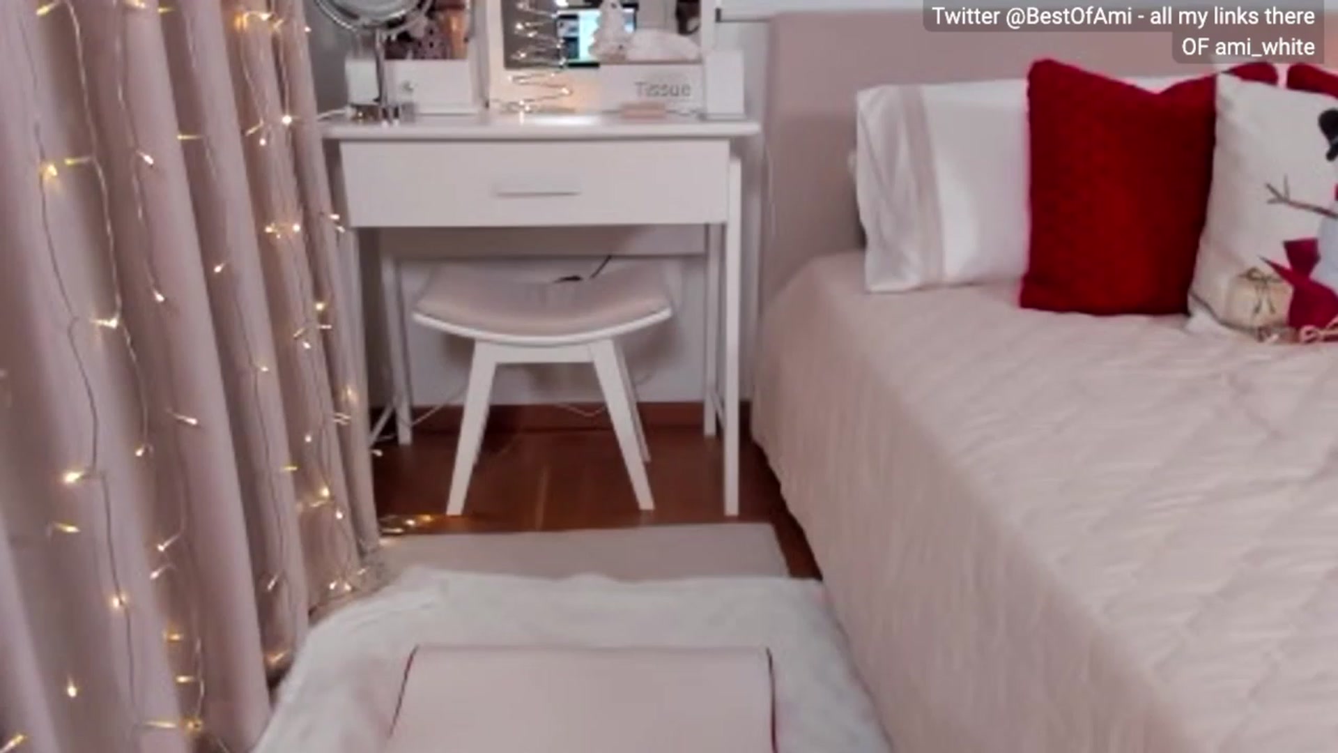 Gallery image thumbnail from Ami_White's myfreecams stream on, 12/06/2023, 07:51 image 11 of 20