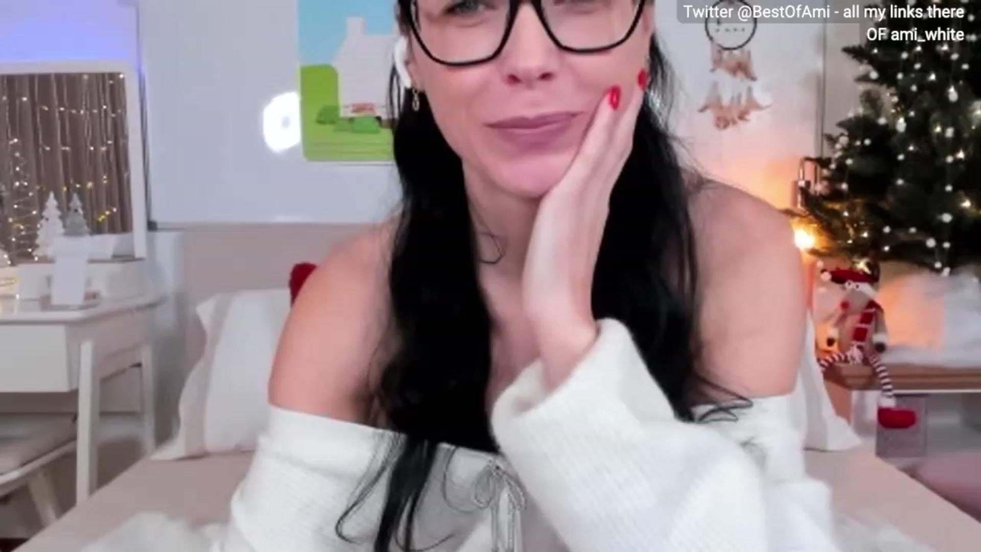 Gallery image thumbnail from Ami_White's myfreecams stream on, 12/18/2023, 08:32 image 15 of 20