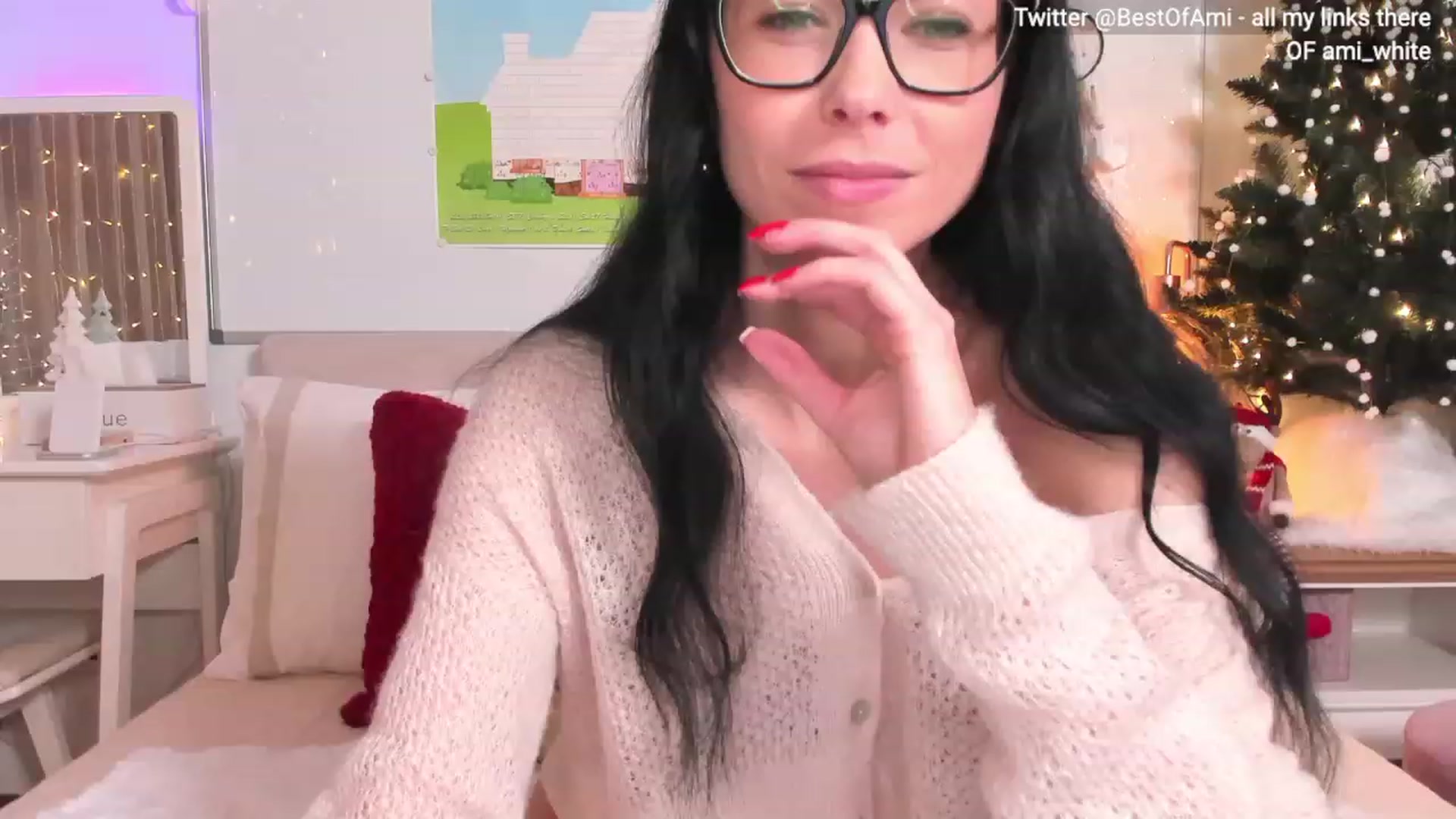 Gallery image thumbnail from Ami_White's myfreecams stream on, 12/21/2023, 07:45 image 2 of 20