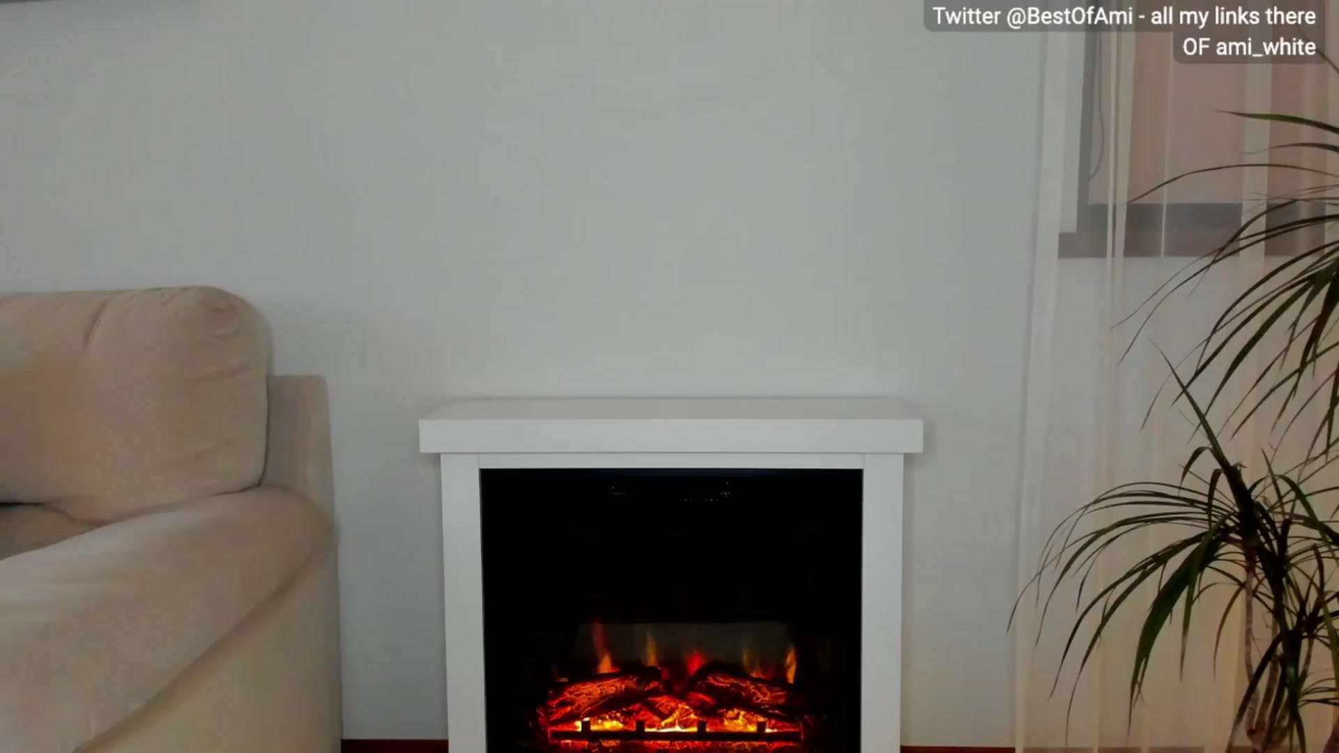 Gallery image thumbnail from Ami_White's myfreecams stream on, 03/05/2024, 05:10 image 15 of 20