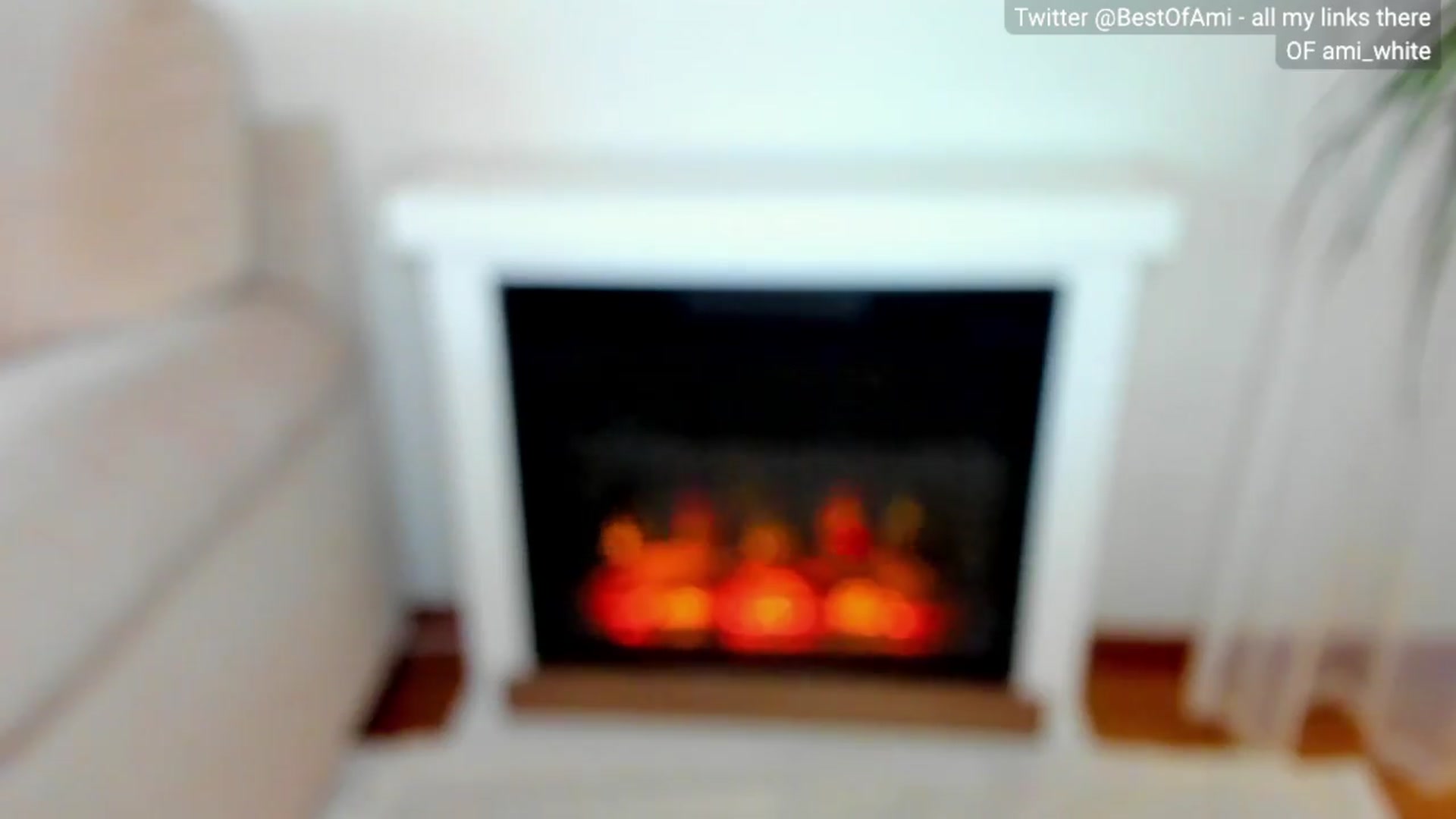 Gallery image thumbnail from Ami_White's myfreecams stream on, 03/22/2024, 04:50 image 20 of 20