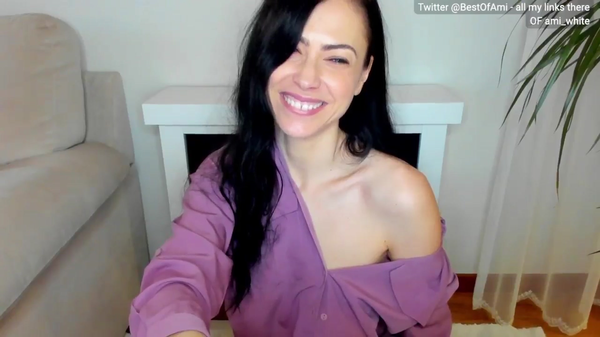 Gallery image thumbnail from Ami_White's myfreecams stream on, 03/22/2024, 04:50 image 9 of 20