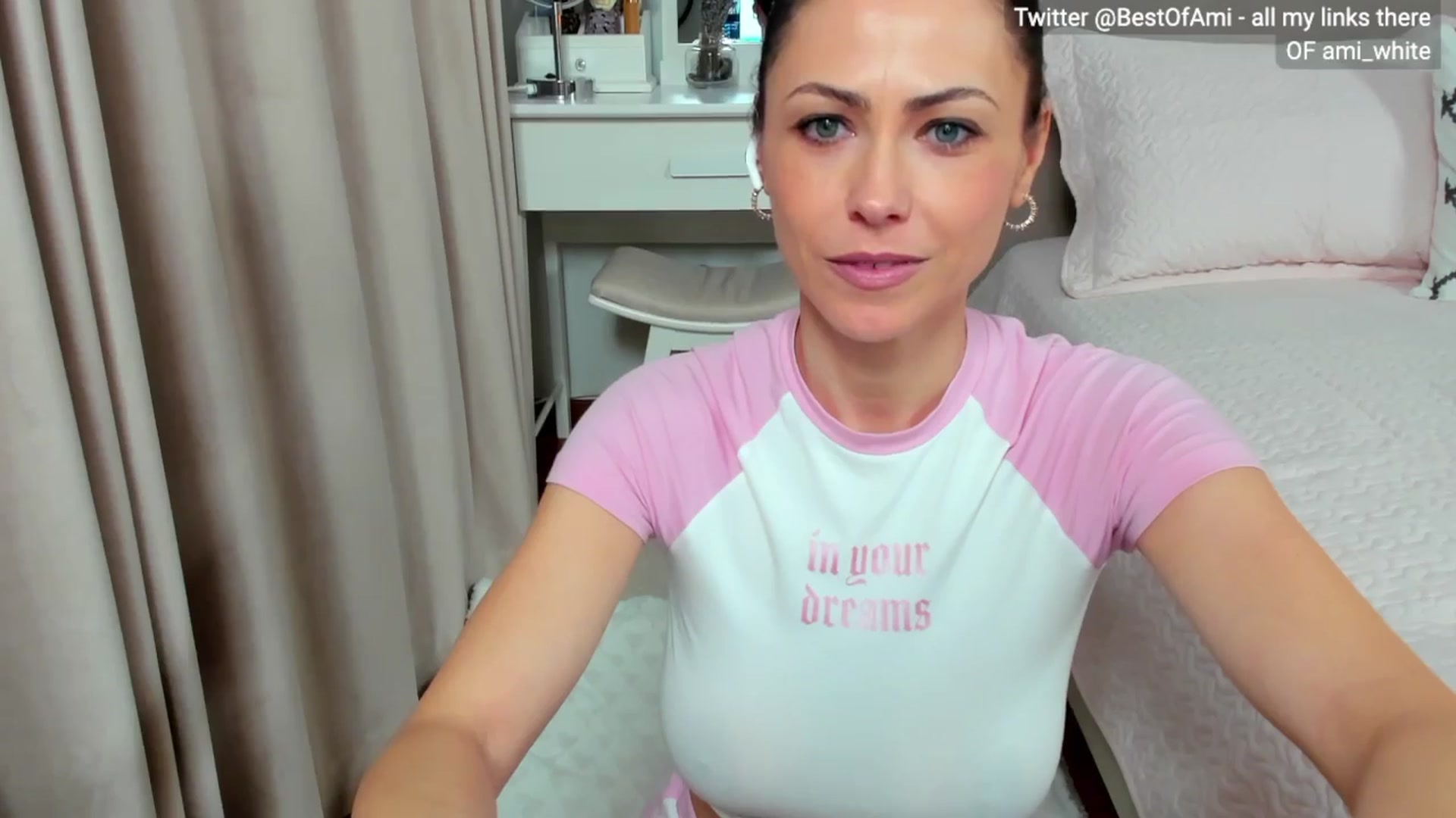 Gallery image thumbnail from Ami_White's myfreecams stream on, 04/05/2024, 03:57 image 4 of 20