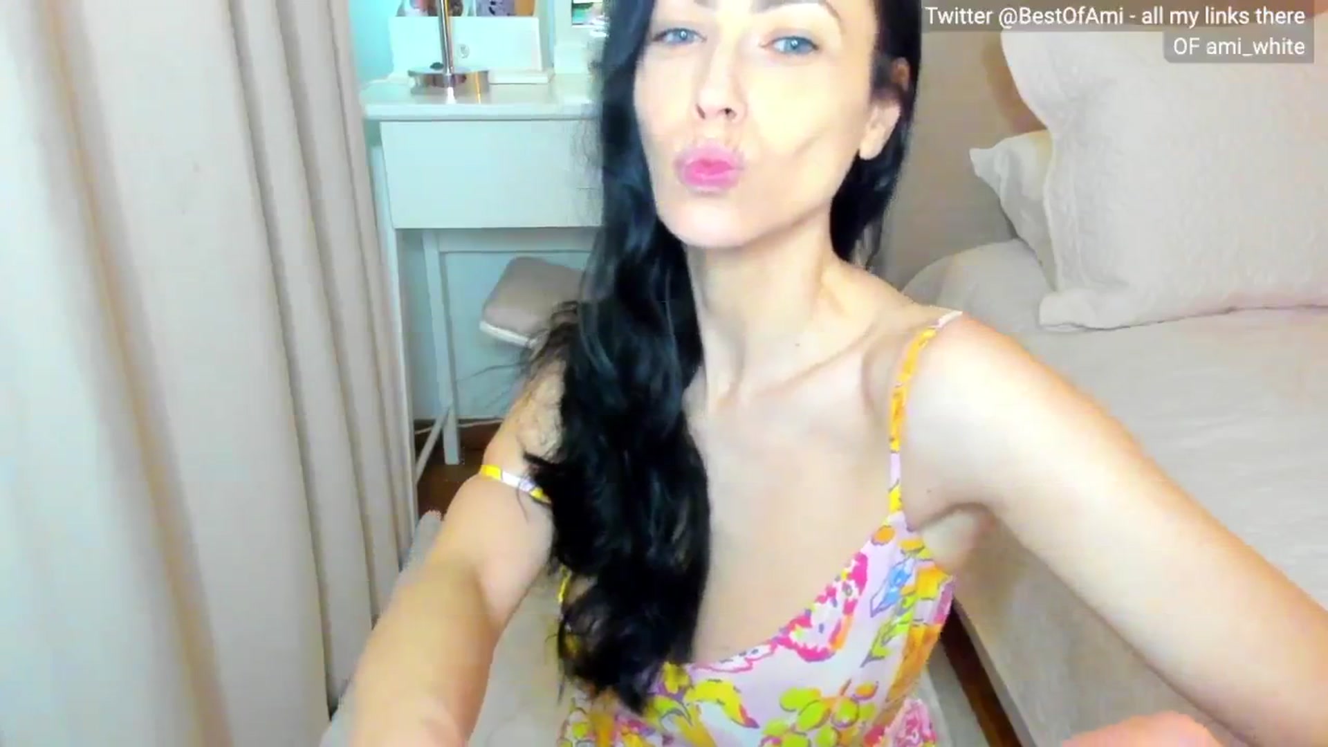 Gallery image thumbnail from Ami_White's myfreecams stream on, 05/03/2024, 16:45 image 9 of 20
