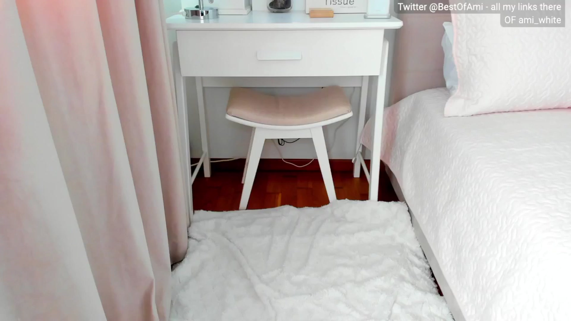 Gallery image thumbnail from Ami_White's myfreecams stream on, 05/23/2024, 06:06 image 5 of 20
