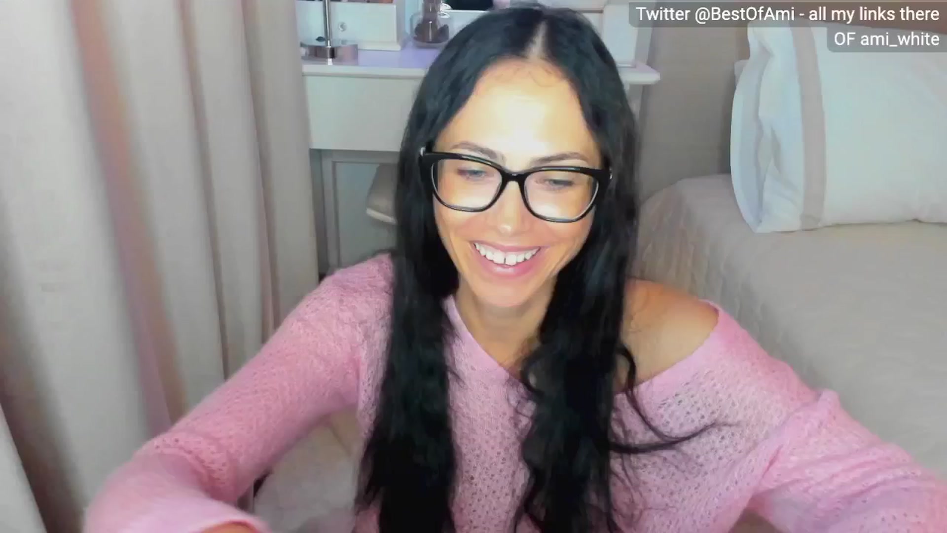 Gallery image thumbnail from Ami_White's myfreecams stream on, 10/05/2024, 08:33 image 17 of 20