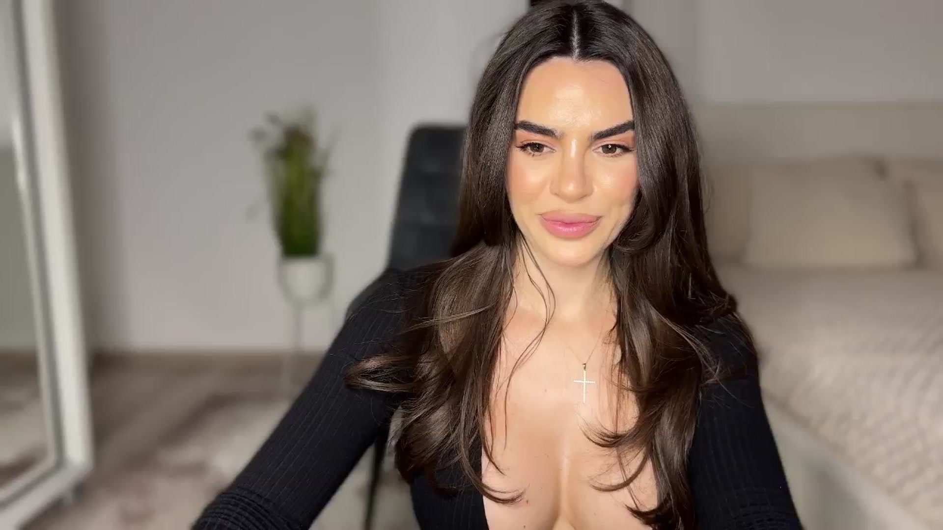 Gallery image thumbnail from Ami_loveee's myfreecams stream on, 02/17/2025, 22:34 image 1 of 20