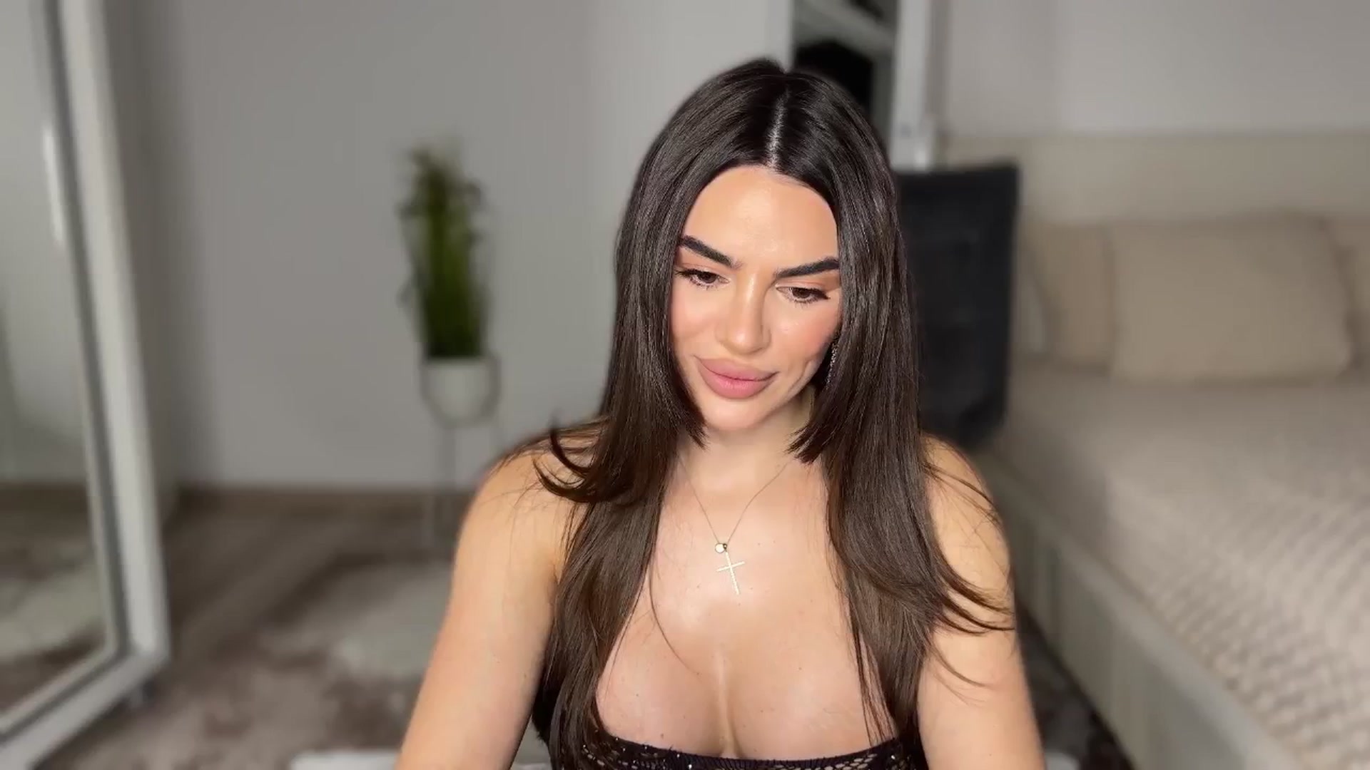 Gallery image thumbnail from Ami_loveee's myfreecams stream on, 02/22/2025, 21:02 image 13 of 20