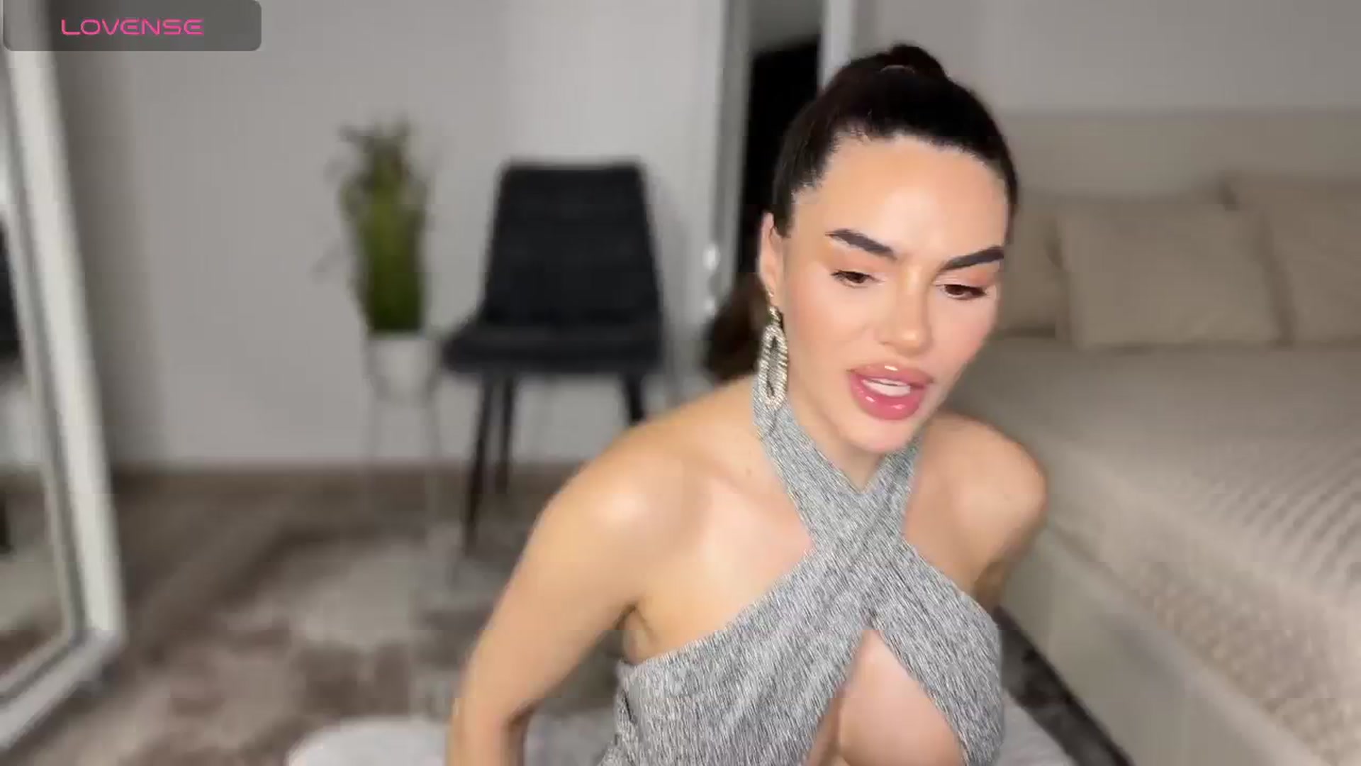 Gallery image thumbnail from Ami_loveee's myfreecams stream on, 04/17/2025, 20:54 image 7 of 20
