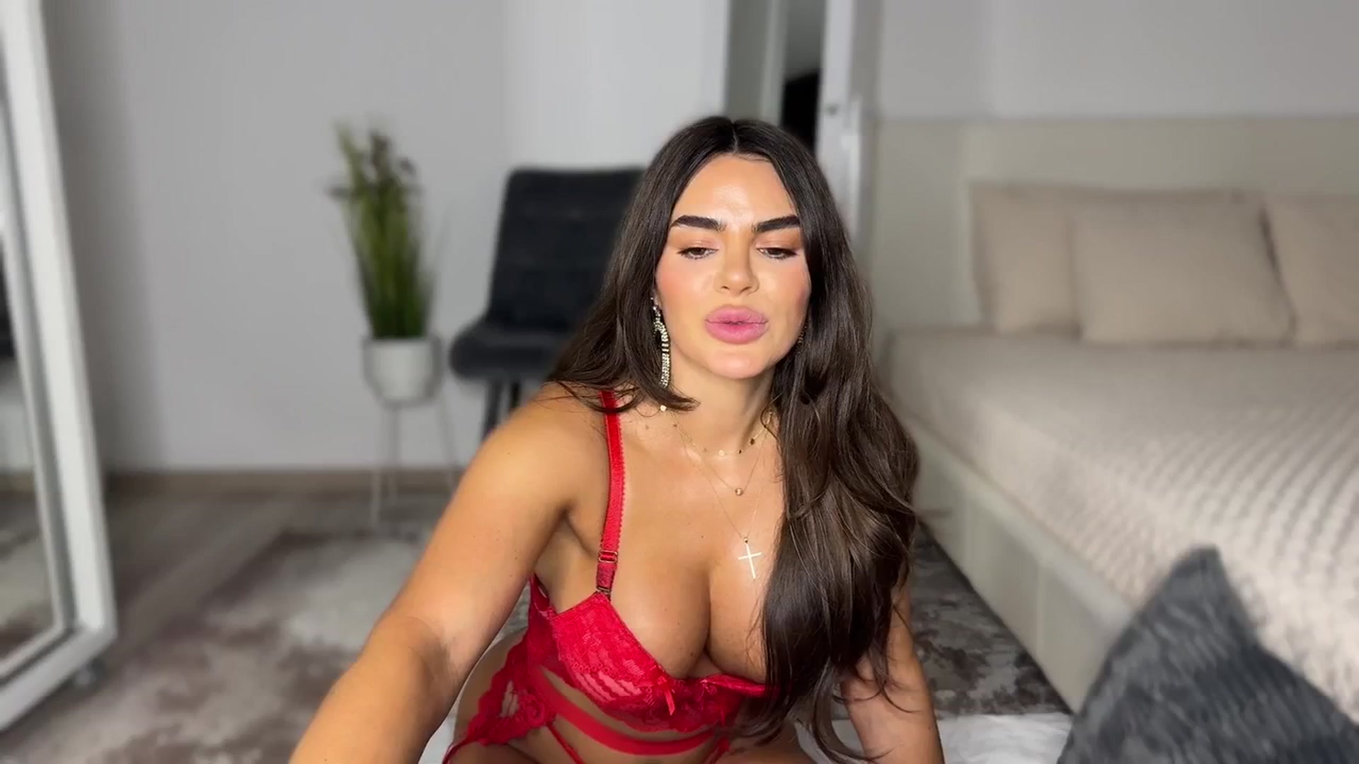 Gallery image thumbnail from Ami_loveee's myfreecams stream on, 07/14/2025, 19:31 image 6 of 20