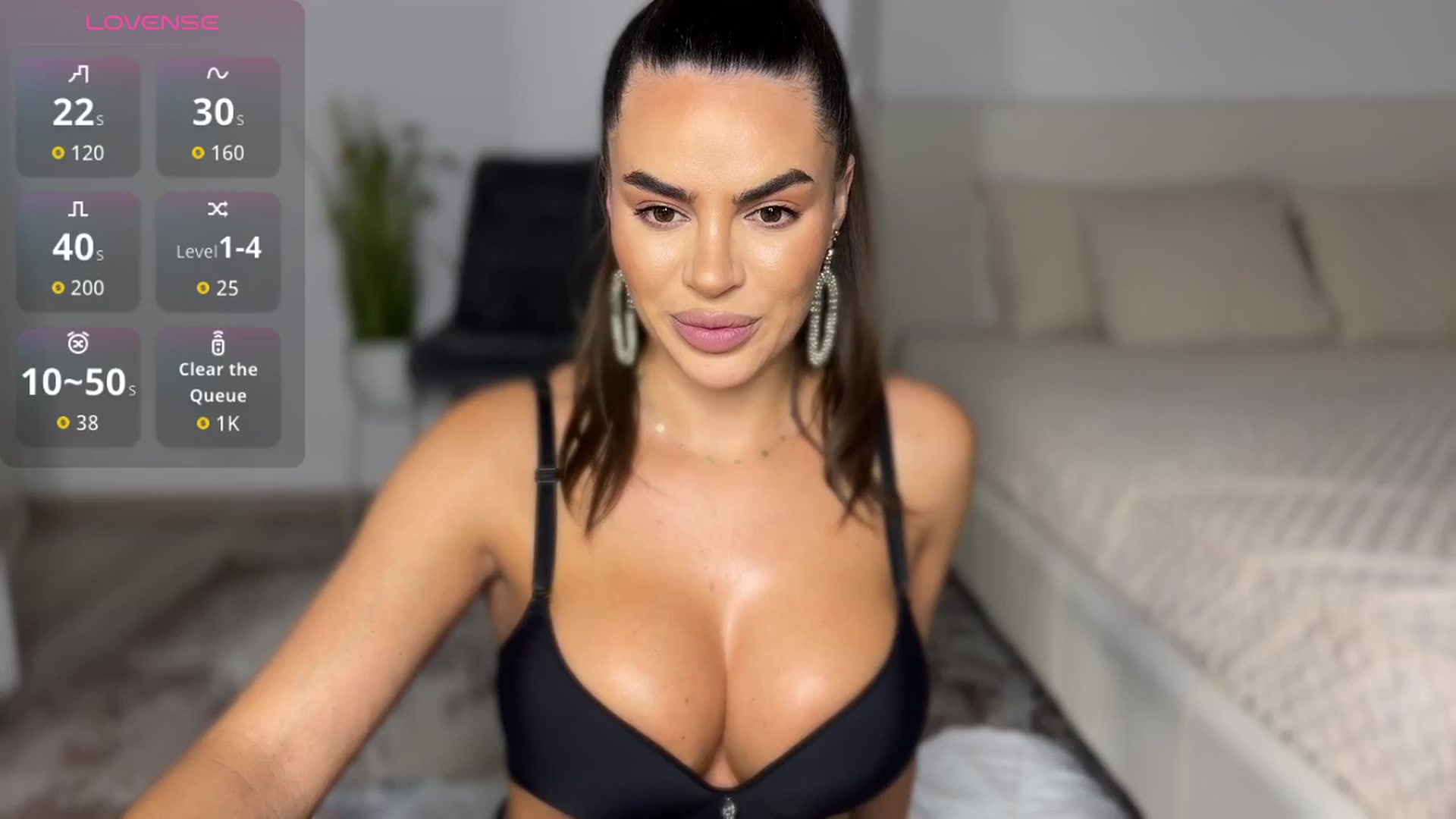 Gallery image thumbnail from Ami_loveee's myfreecams stream on, 10/10/2025, 19:25 image 14 of 20