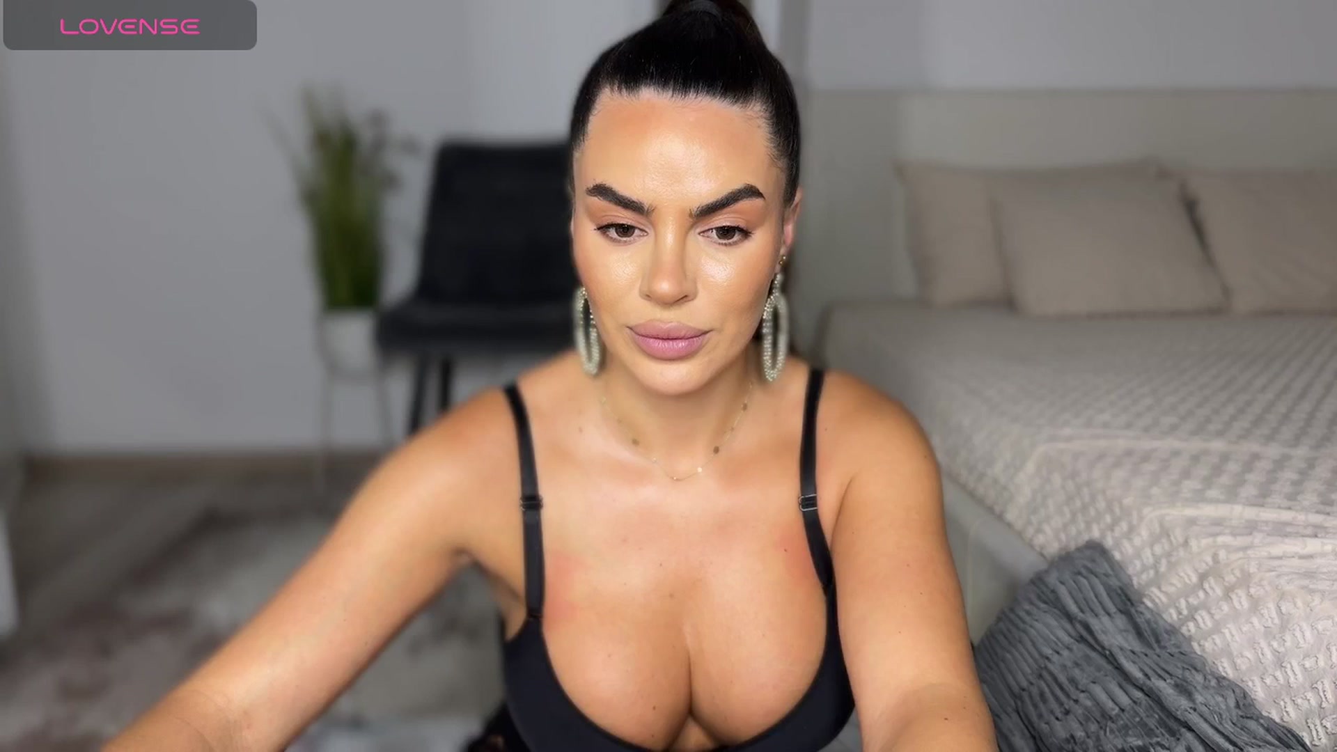 Gallery image thumbnail from Ami_loveee's myfreecams stream on, 10/10/2025, 20:51 image 9 of 20