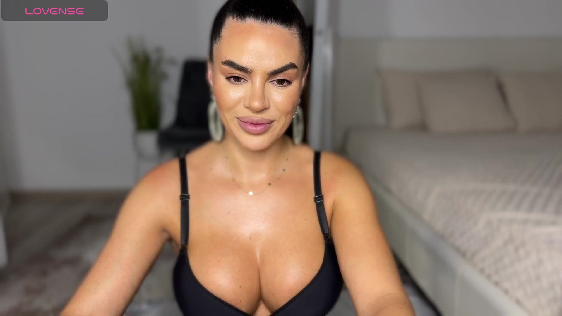 Gallery image thumbnail from Ami_loveee's myfreecams stream on, 10/10/2025, 20:51 image 2 of 20