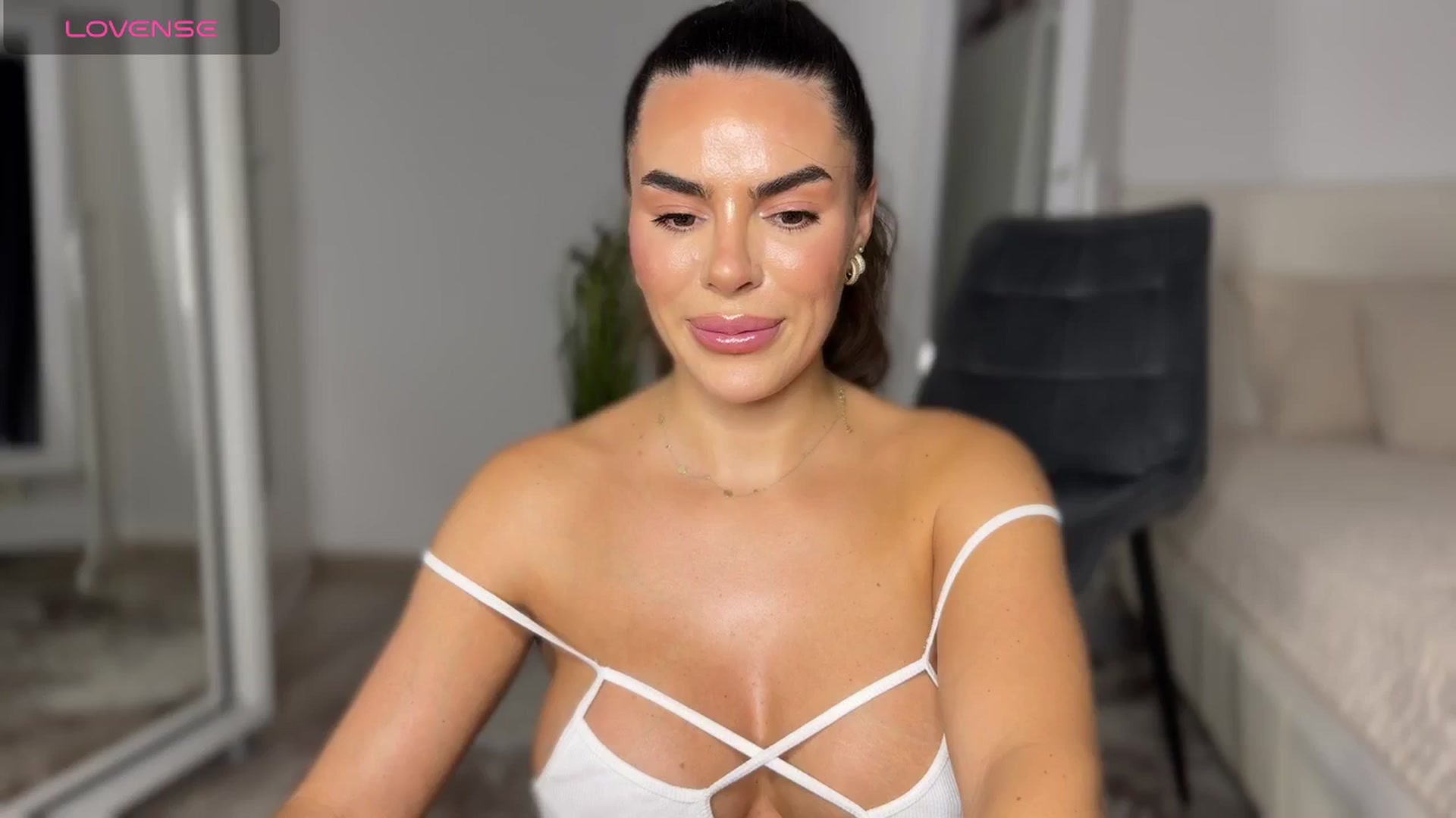 Gallery image thumbnail from Ami_loveee's myfreecams stream on, 10/28/2025, 22:22 image 19 of 20