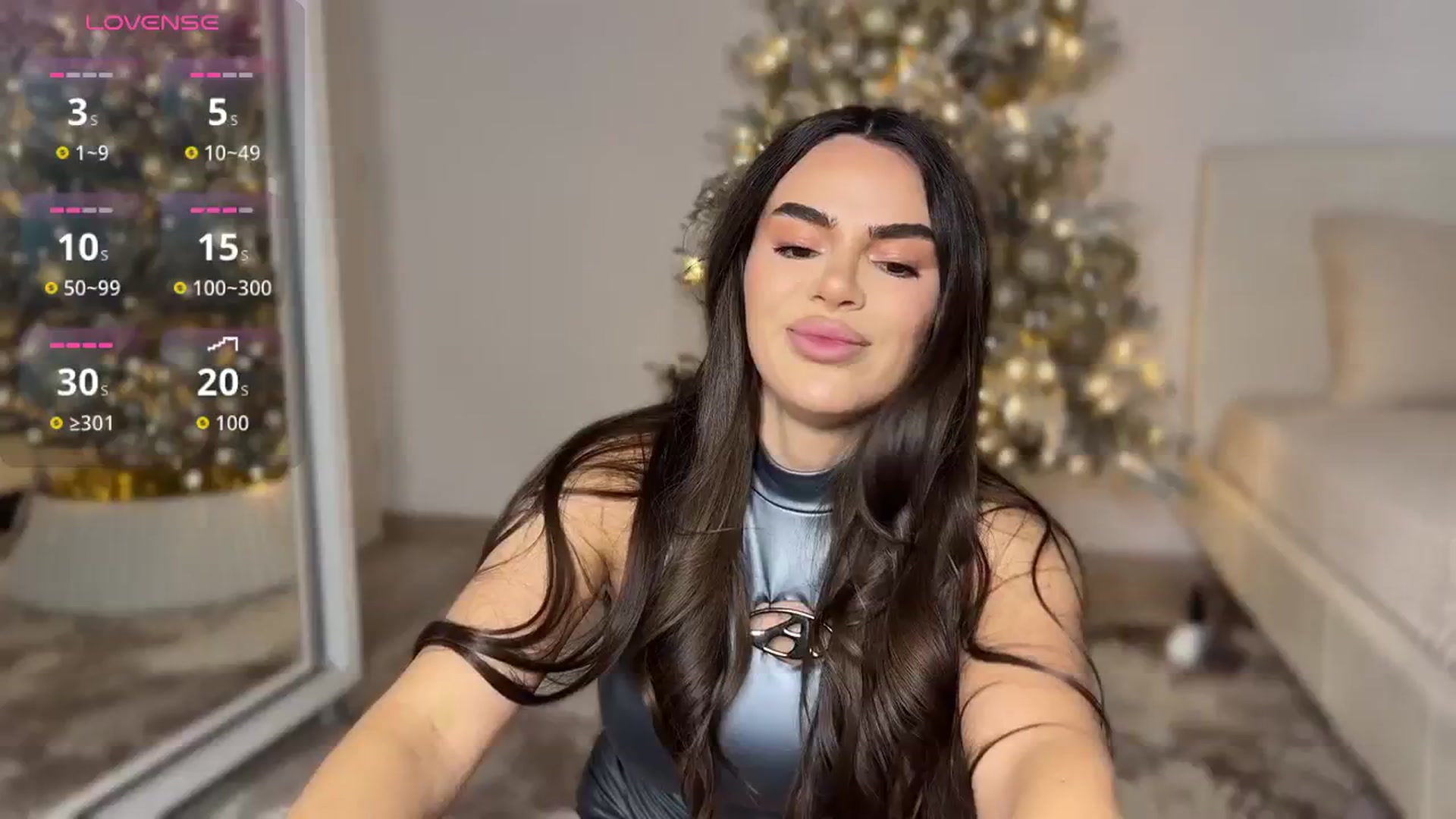 Gallery image thumbnail from Ami_loveee's myfreecams stream on, 12/17/2025, 20:20 image 7 of 20