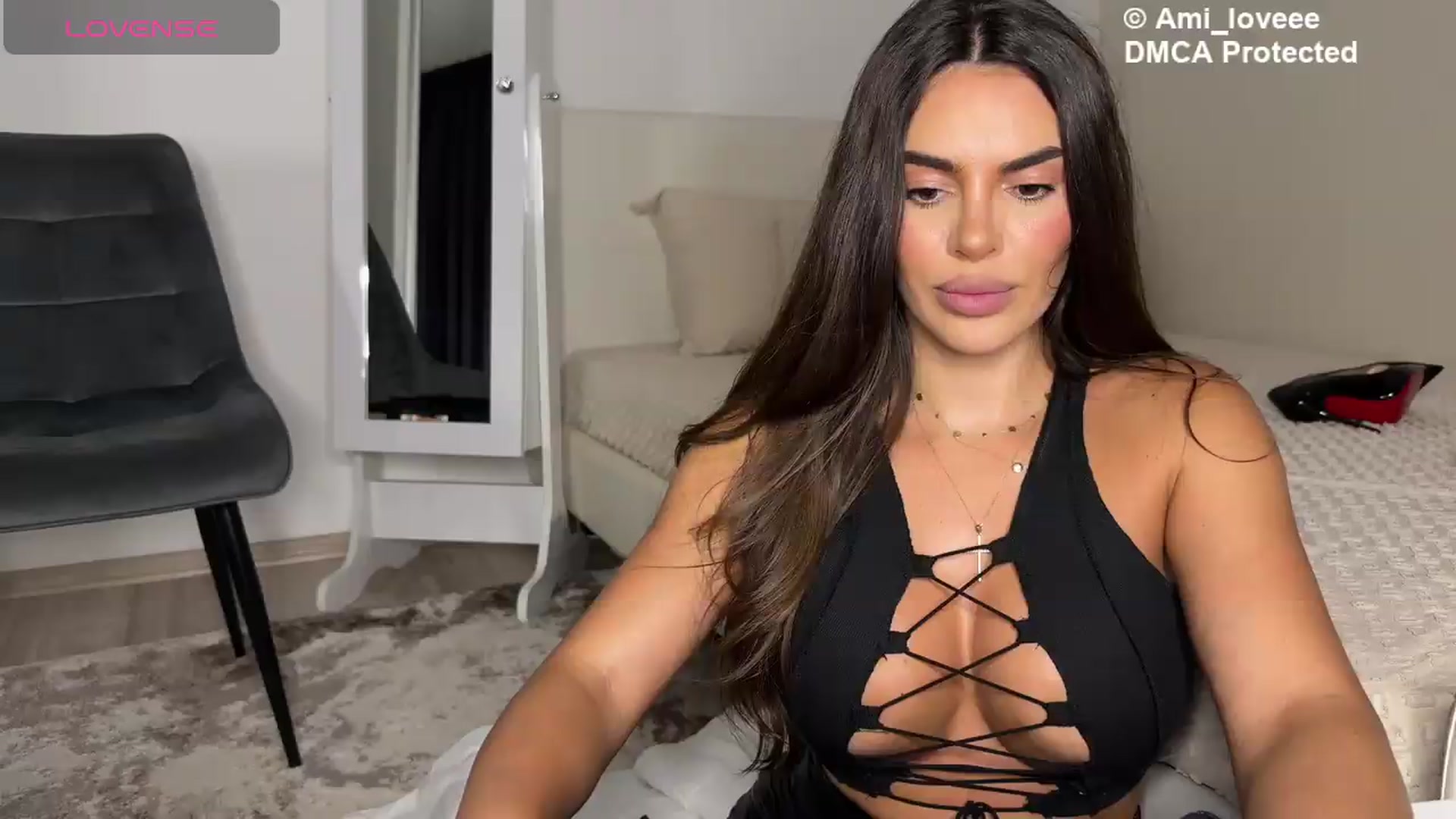 Gallery image thumbnail from Ami_loveee's myfreecams stream on, 08/19/2026, 21:38 image 4 of 20