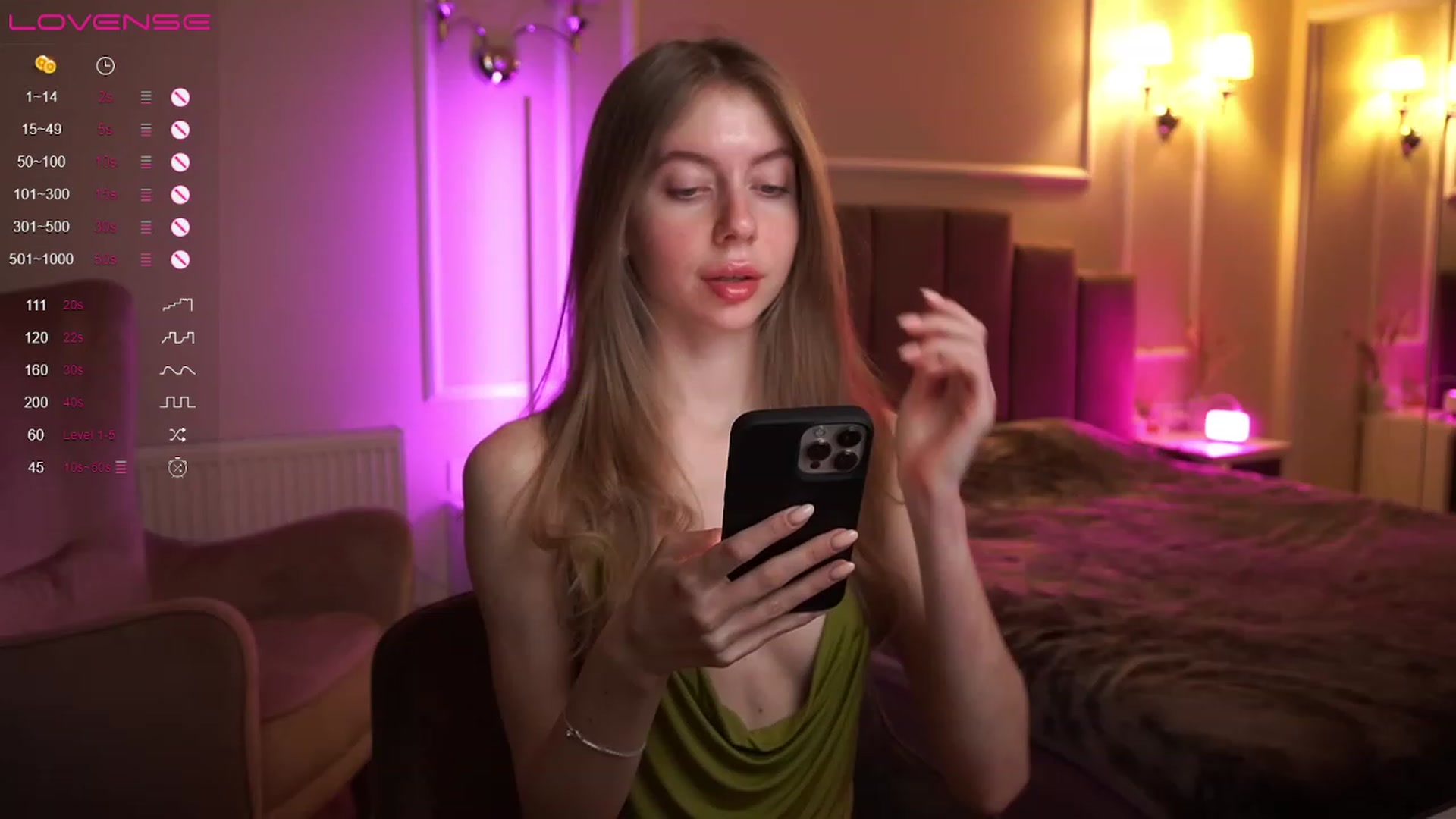 Gallery image thumbnail from Ami_mun's myfreecams stream on, 05/01/2023, 12:02 image 14 of 20