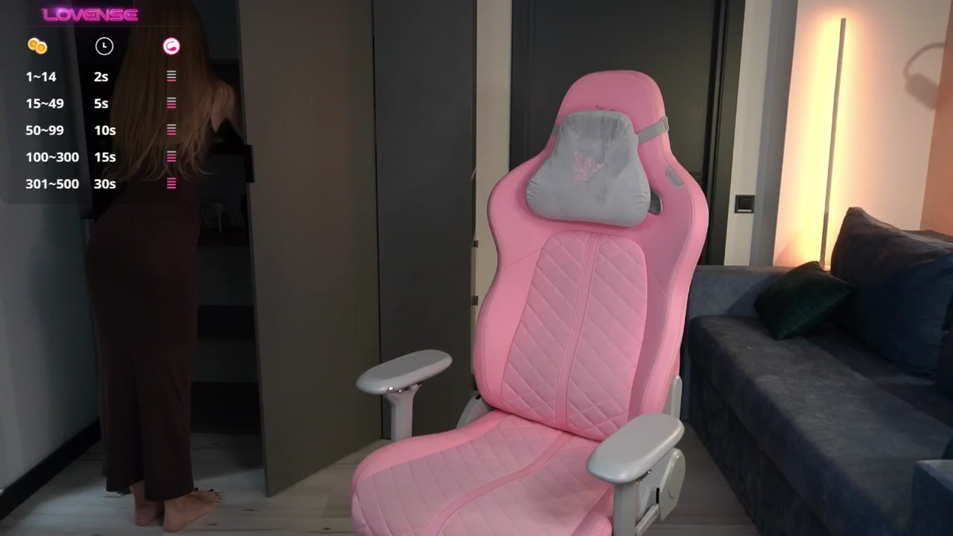 Gallery image thumbnail from Ami_mun's myfreecams stream on, 09/15/2024, 14:37 image 13 of 20