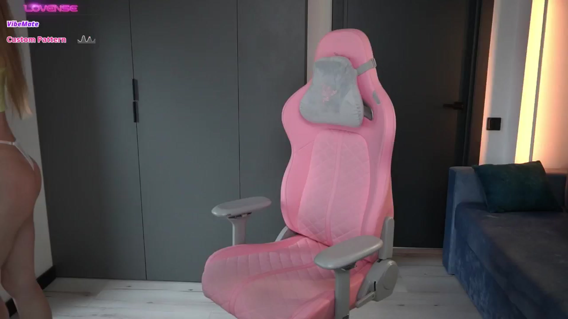 Gallery image thumbnail from Ami_mun's myfreecams stream on, 09/28/2024, 12:52 image 13 of 20