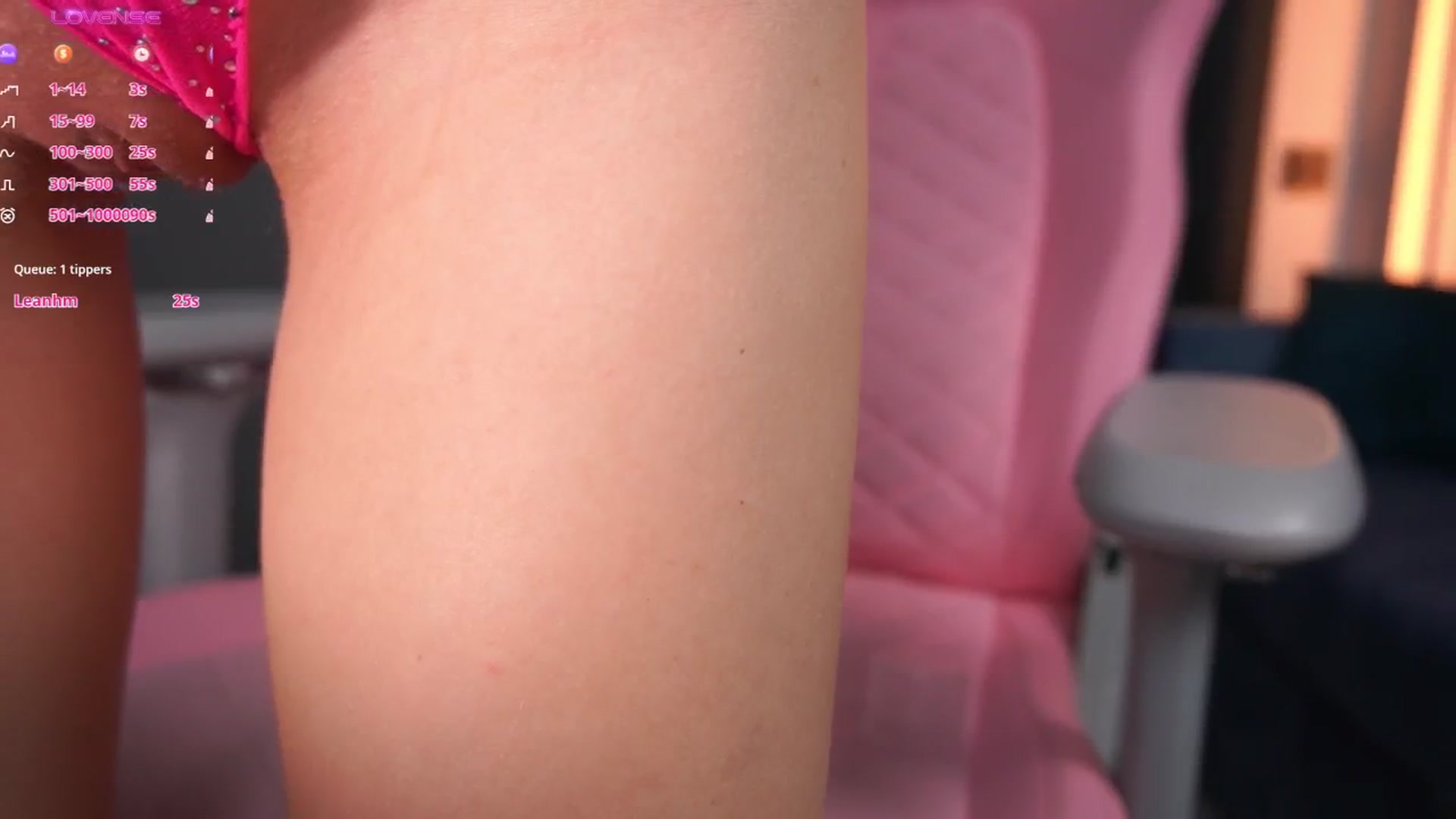 Gallery image thumbnail from Ami_mun's myfreecams stream on, 10/06/2024, 14:39 image 19 of 20