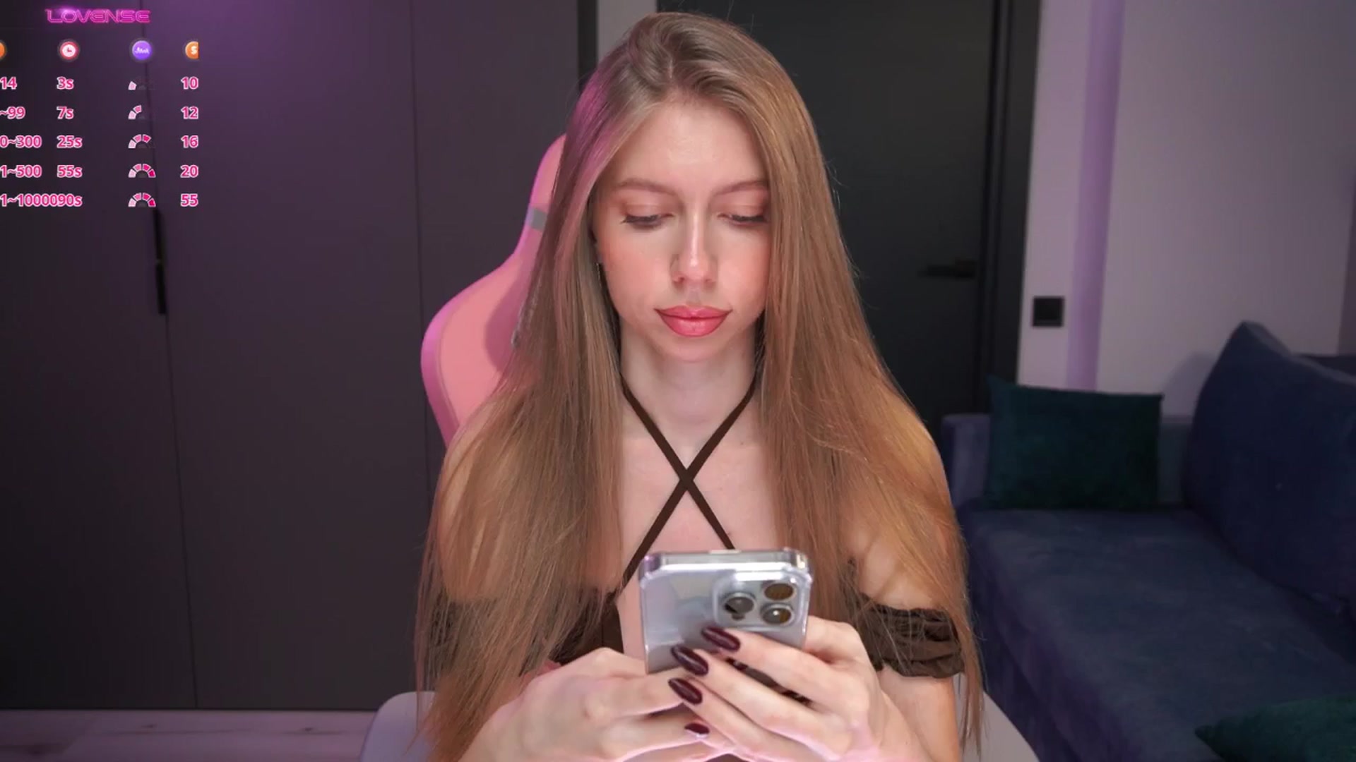 Gallery image thumbnail from Ami_mun's myfreecams stream on, 10/27/2024, 09:08 image 5 of 20