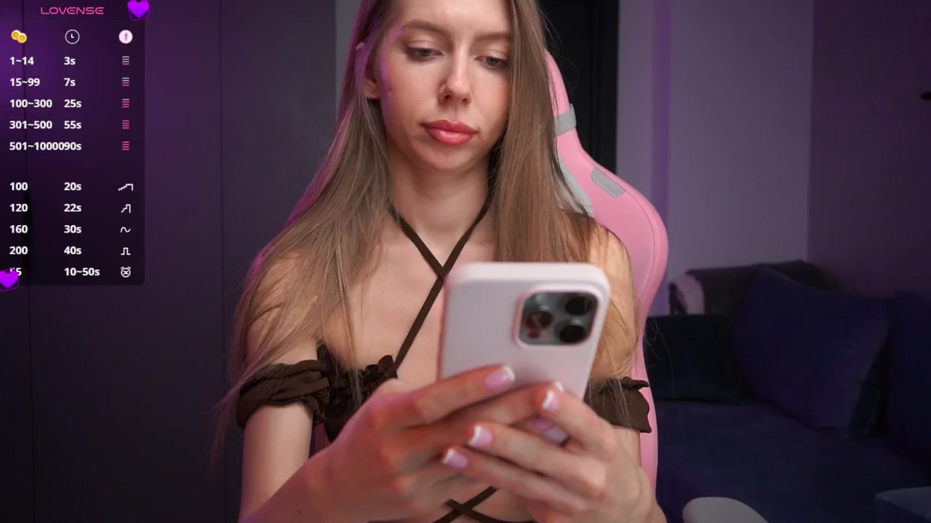 Gallery image thumbnail from Ami_mun's myfreecams stream on, 01/03/2025, 19:03 image 20 of 20