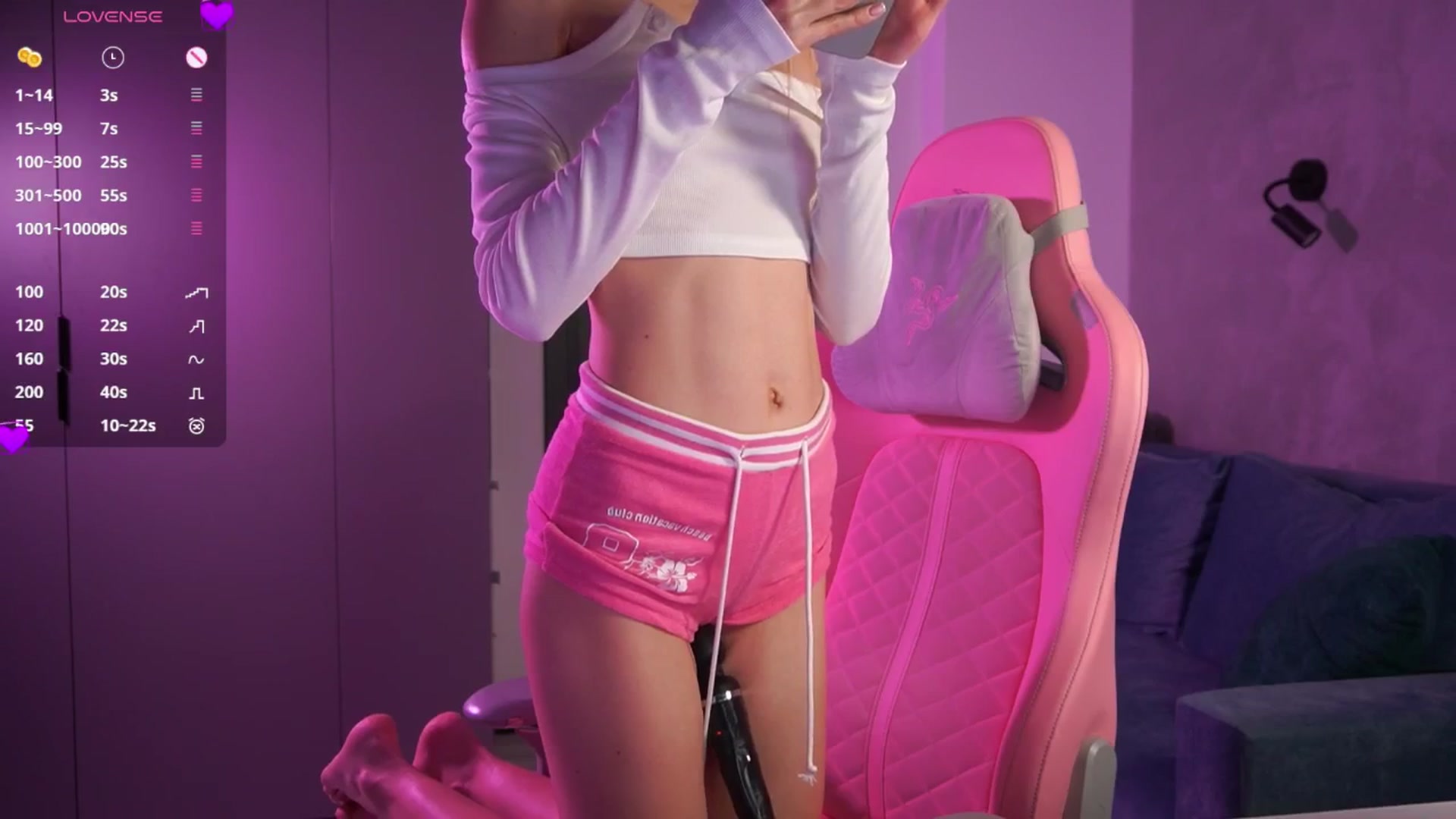 Gallery image thumbnail from Ami_mun's myfreecams stream on, 03/07/2025, 16:40 image 18 of 20
